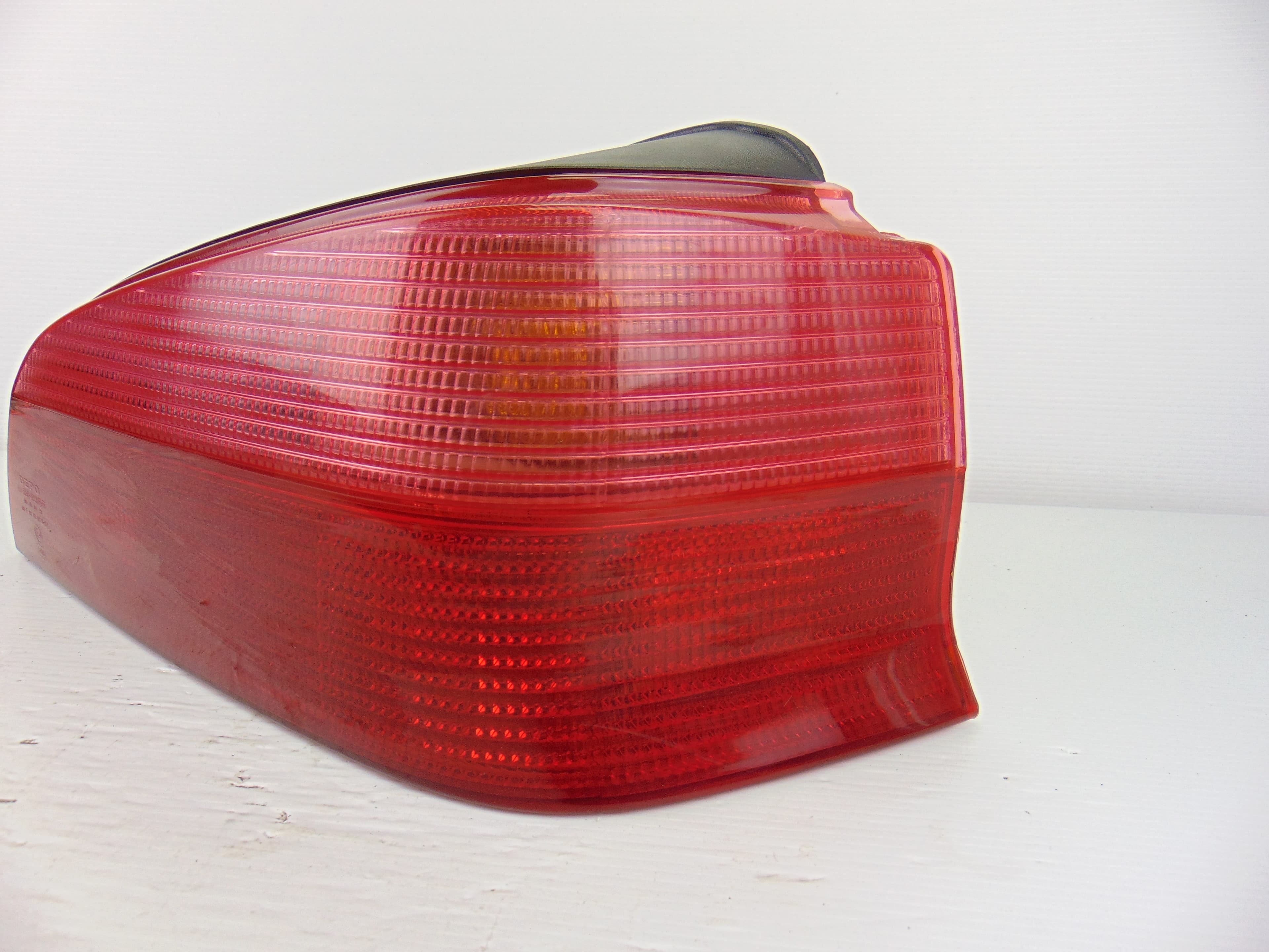 Piloto trasero derecho, Peugeot 106 (S2) Xn D 1996 usado 2
