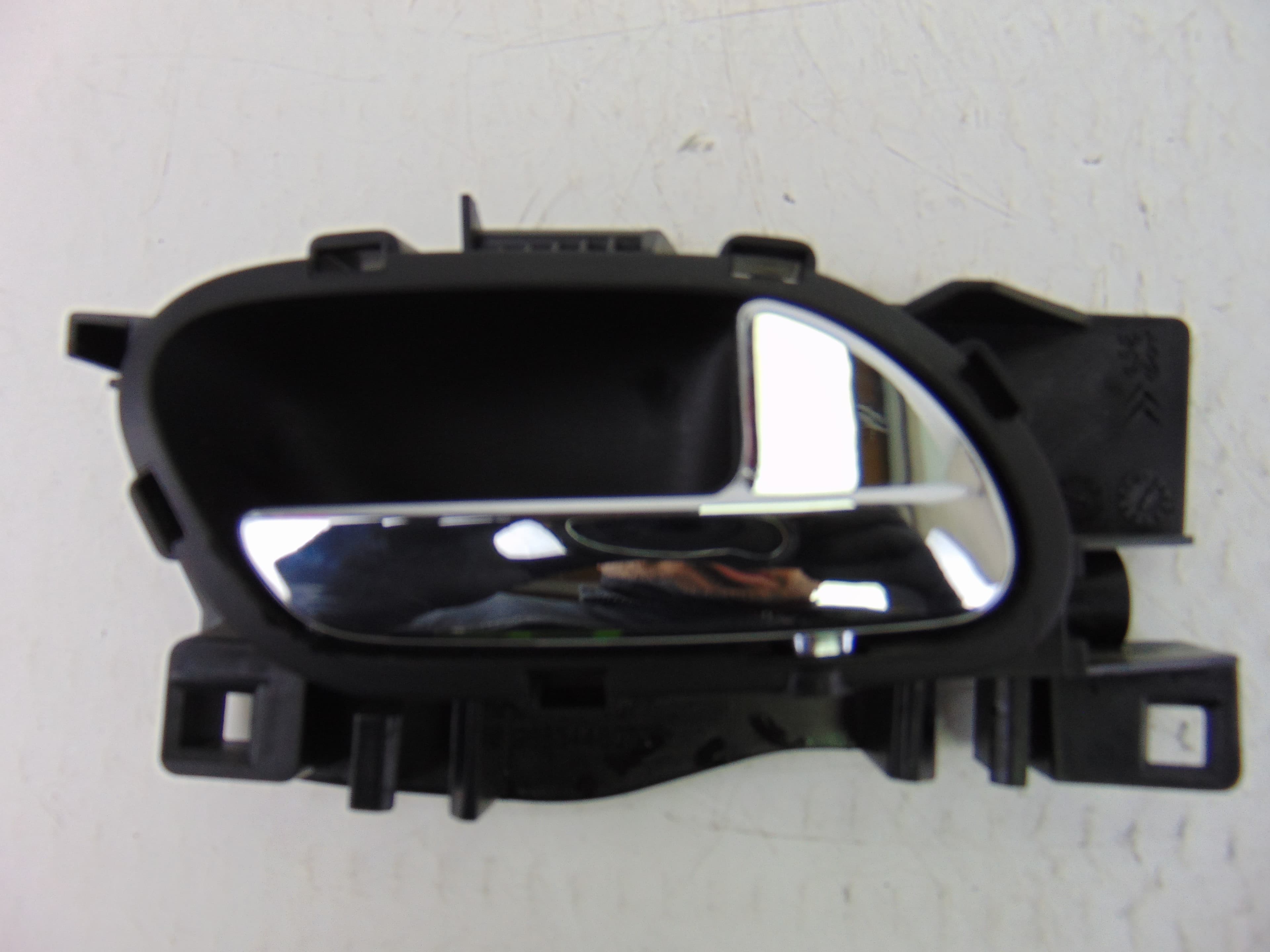 Maneta interior trasera derecha, Peugeot 3008 Confort 2009 usado