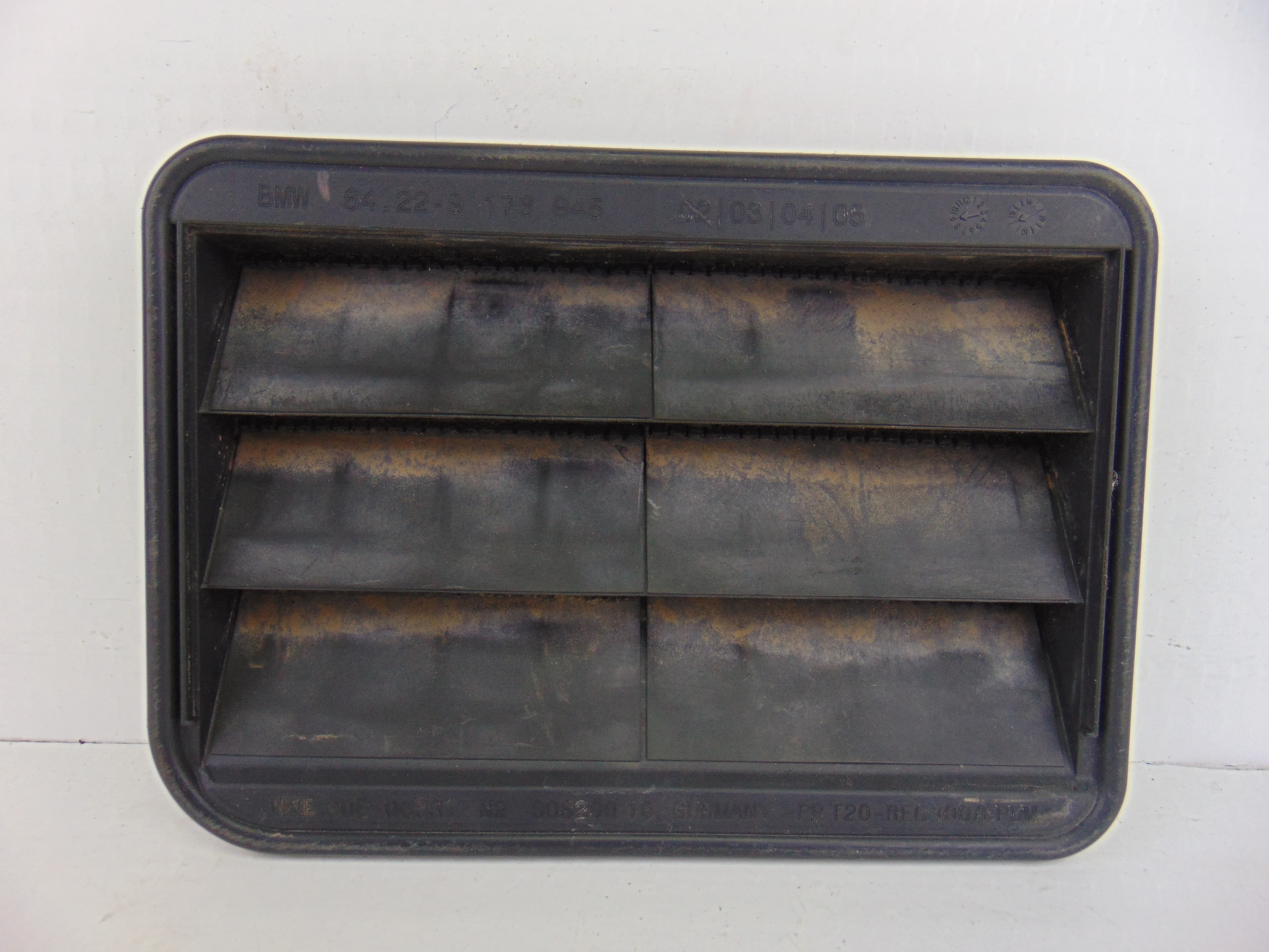 Molduras traseras, BMW Serie 3 Berlina (F30) 328i 2012, 9176945 usado