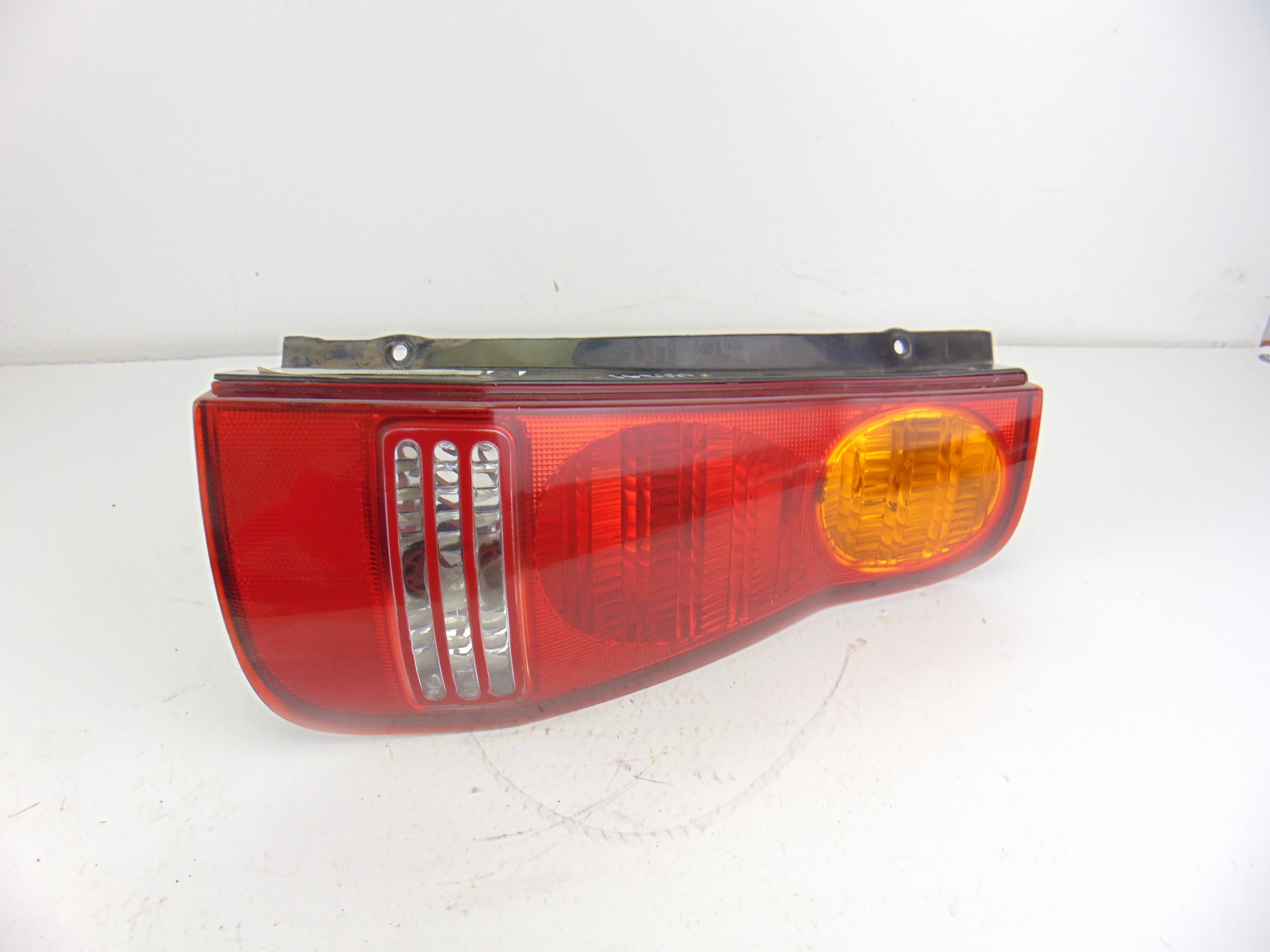 Piloto trasero derecho, Hyundai Matrix (Fc) 1.6 Gls 2002 usado 2