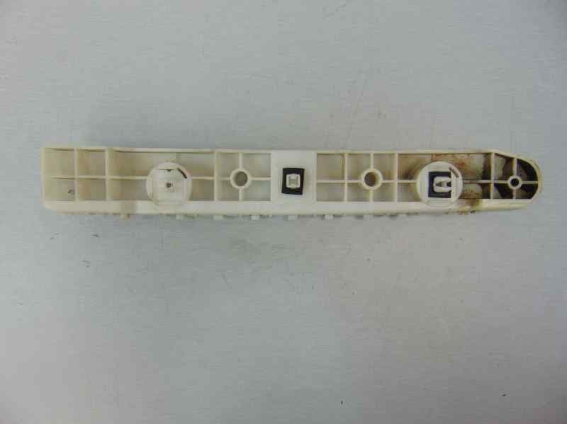Molduras traseras, Nissan Juke (F15E) Acenta 2013 usado 2