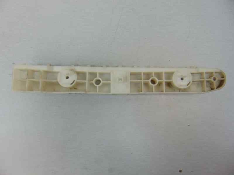Molduras traseras, Nissan Juke (F15E) Acenta 2013 usado 2