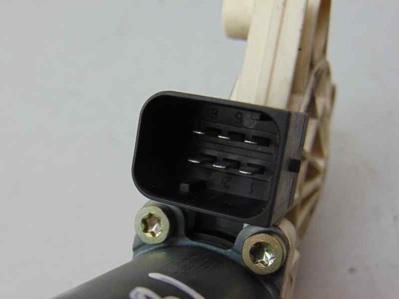 Motor elevalunas trasero derecho, A2118202442 usado 2