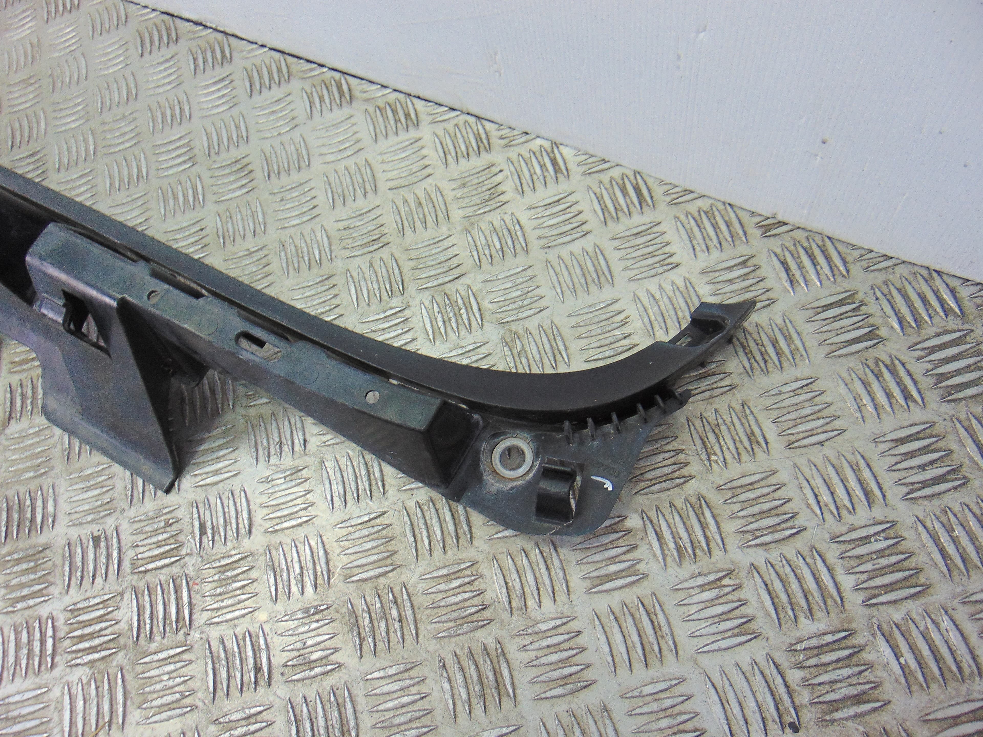 Molduras traseras, BMW Serie 3 Touring (E91) 320d 2006, 7127720 usado 6