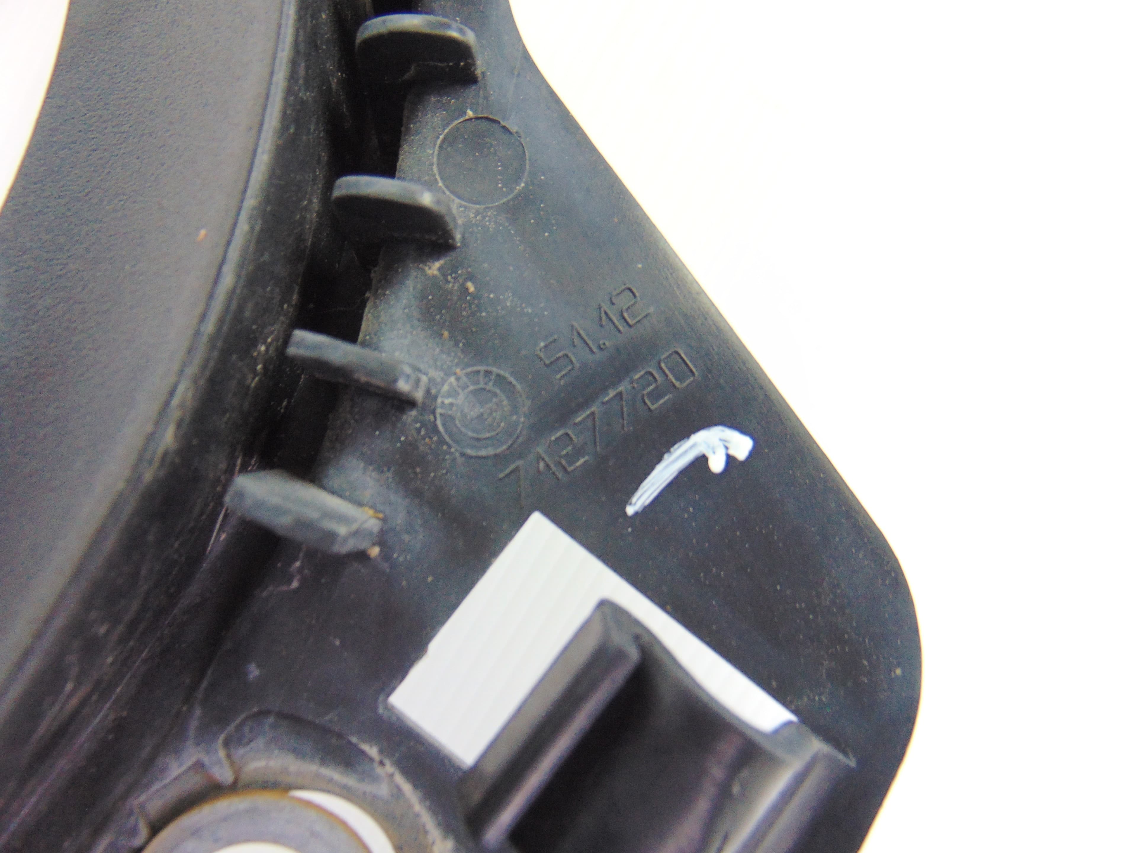 Molduras traseras, BMW Serie 3 Touring (E91) 320d 2006, 7127720 usado 9