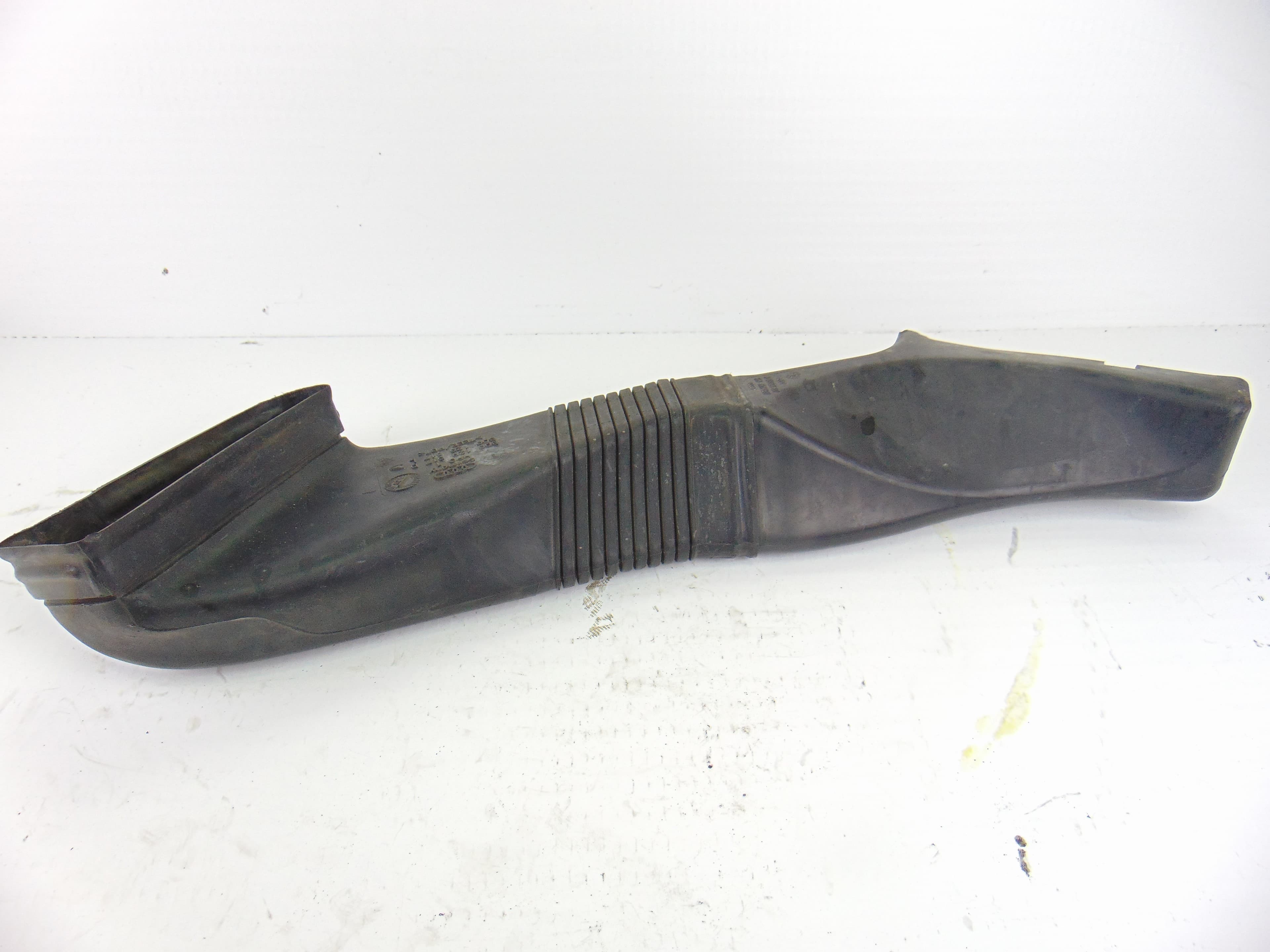 Tubo, Audi A6 Avant (4B5) 3.0 2002, 8D0129617 usado 3
