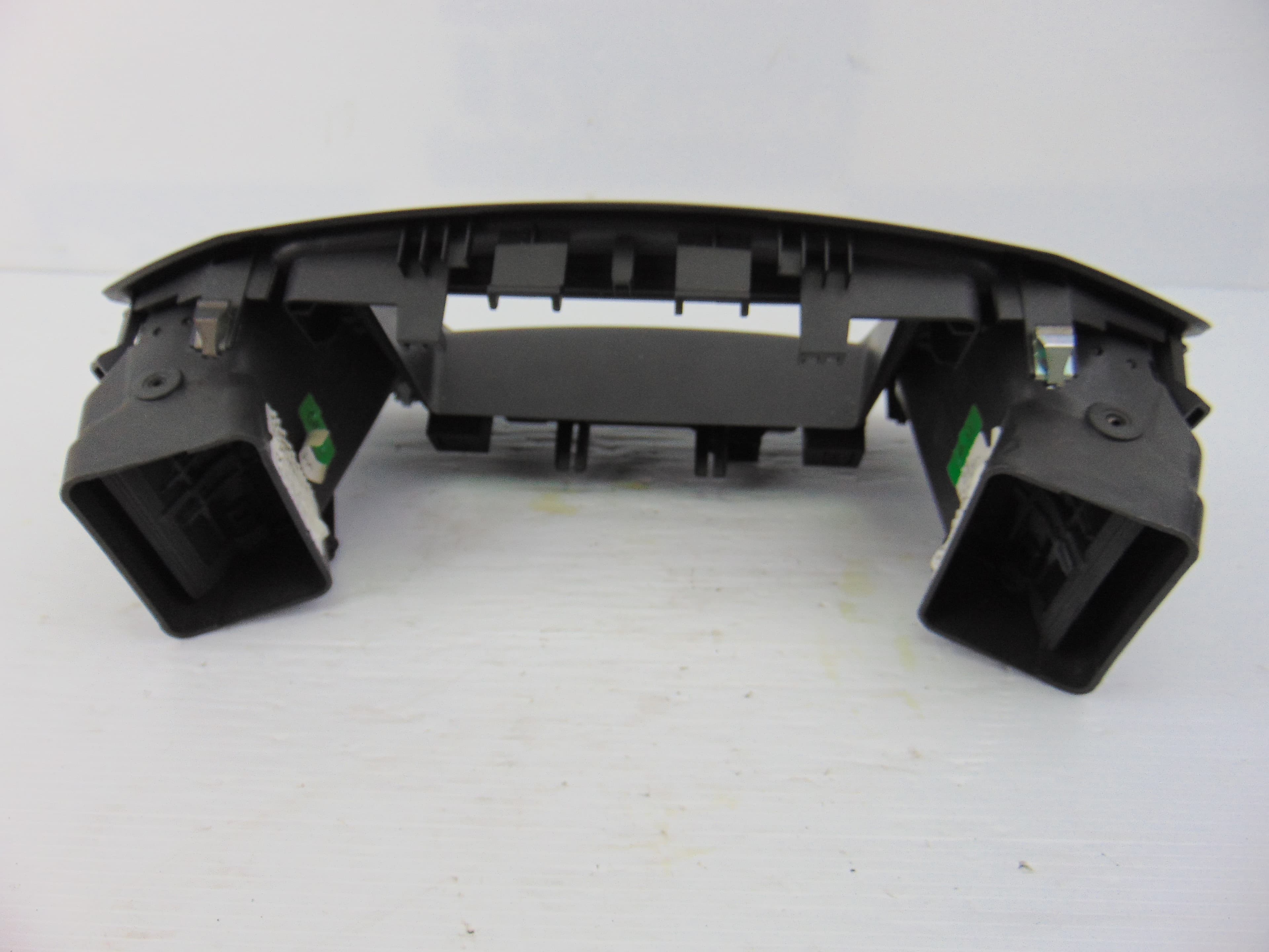 Rejilla aireadora, Opel Insignia Berlina Cosmo 2010 usado 3