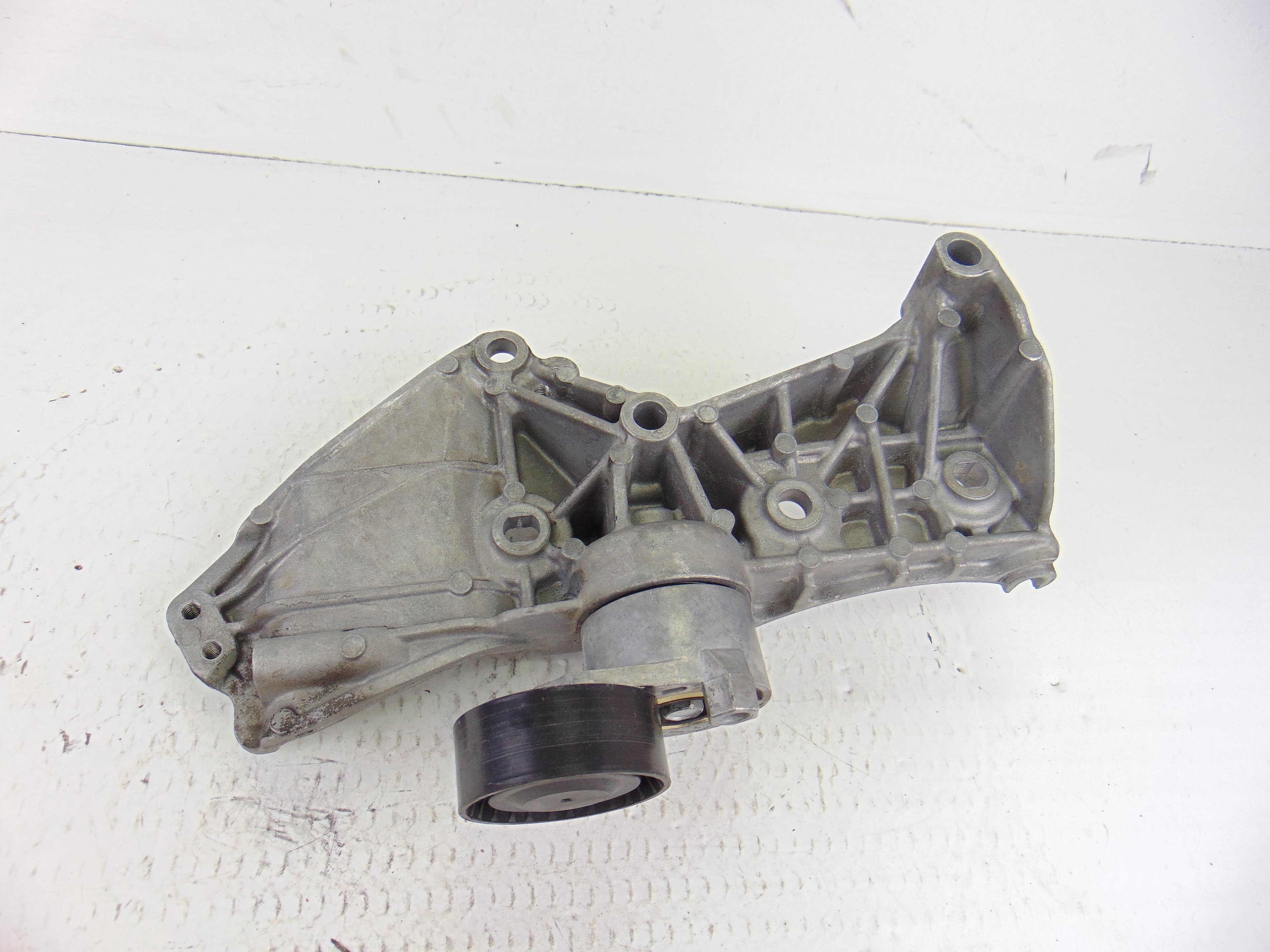 Soporte alternador, Nissan Qashqai (J10) Acenta 2010, 8200669495 usado 3