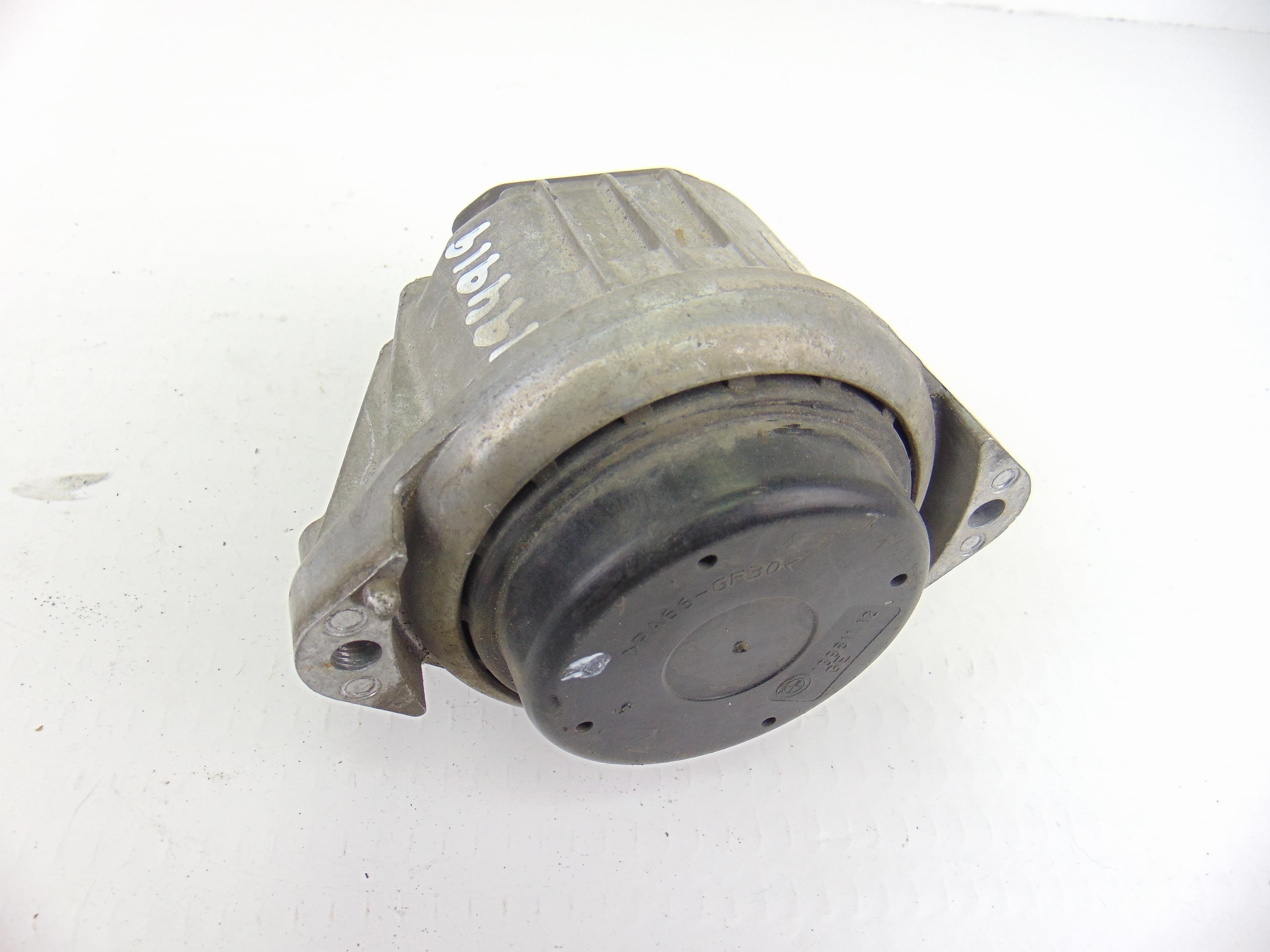 Soporte motor, 139811 usado