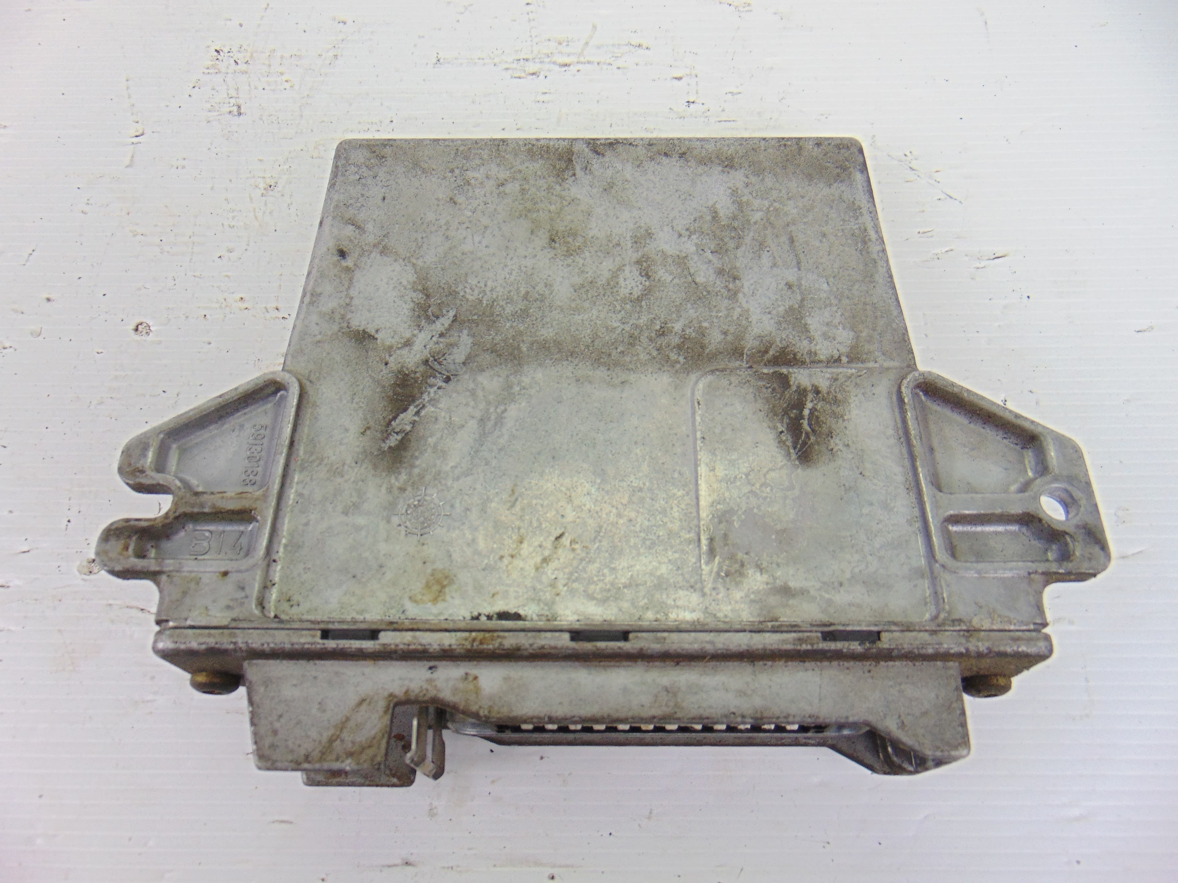 Centralita motor uce, 7700104956 usado 4