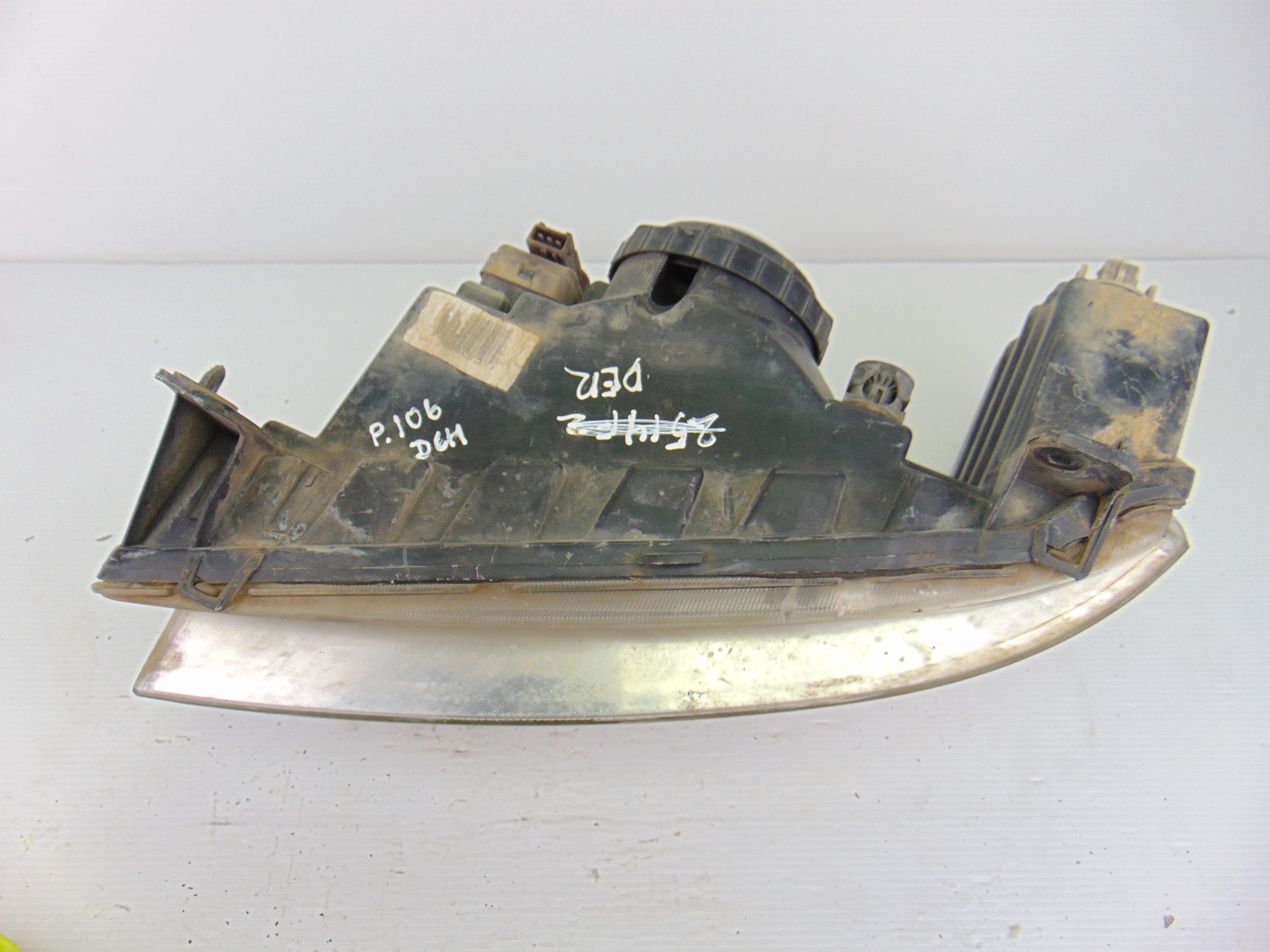 Faro derecho, Peugeot 106 (S2) Xn D 1996 usado 3