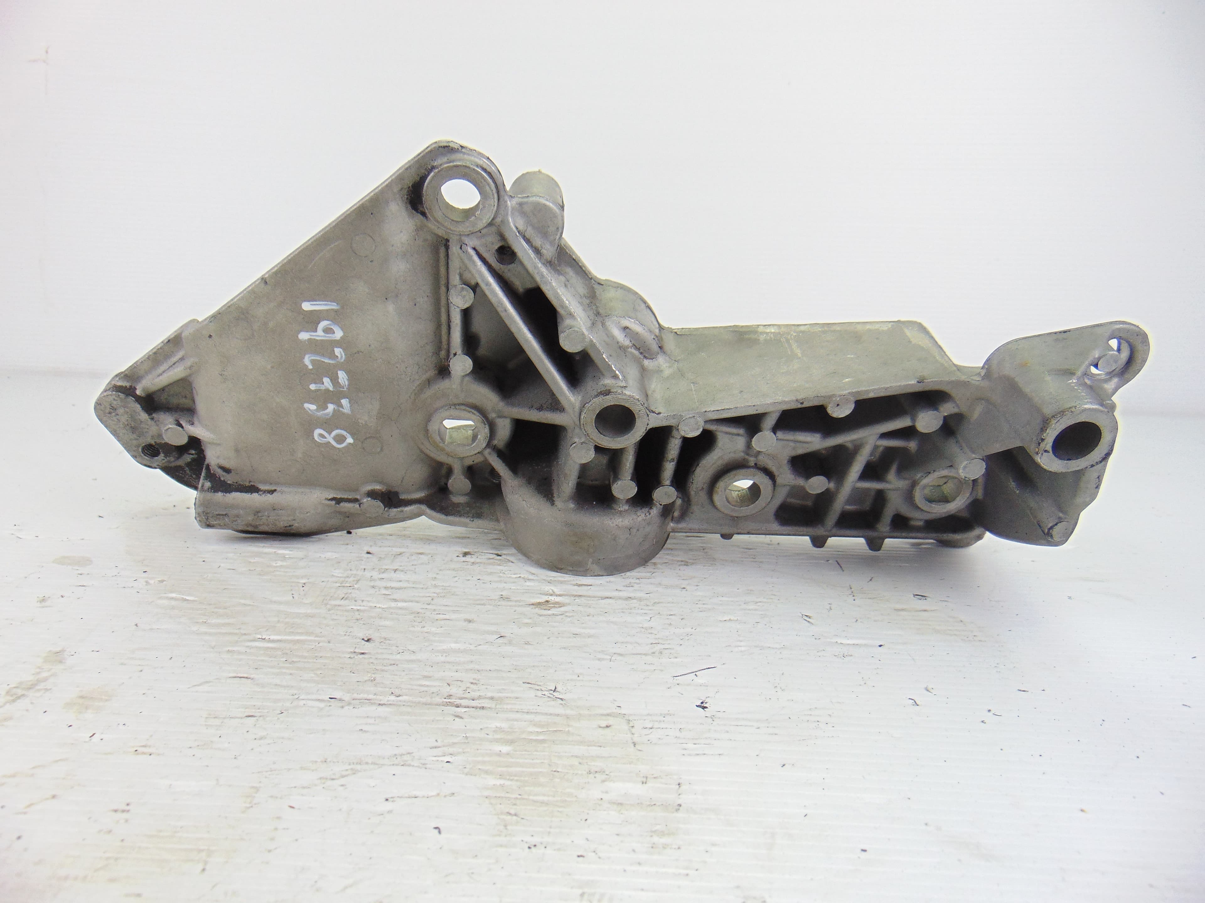 Soporte alternador, Nissan Almera (N16/E) Tekna 2005, 8200425034 usado 4