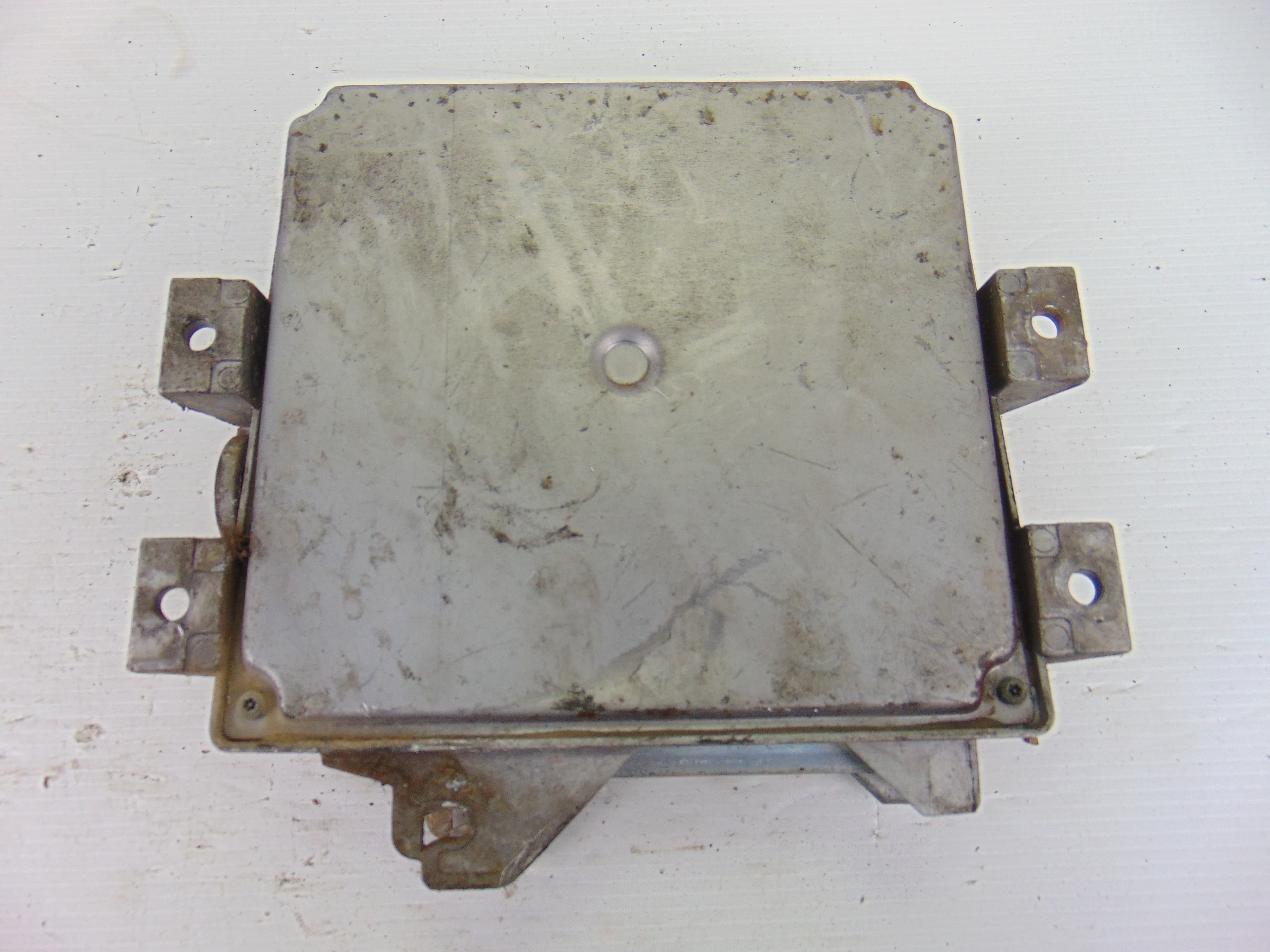 Centralita motor uce, 9634281380 usado 3