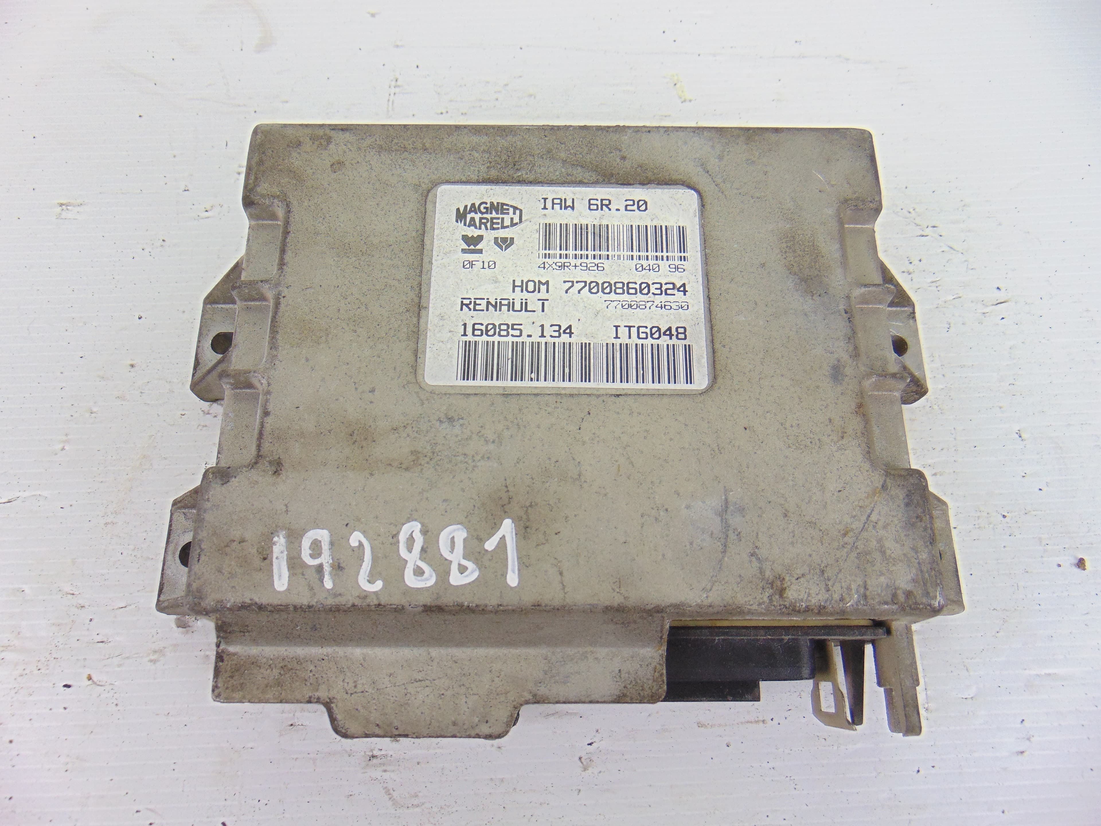 Centralita motor uce, 7700860324 usado