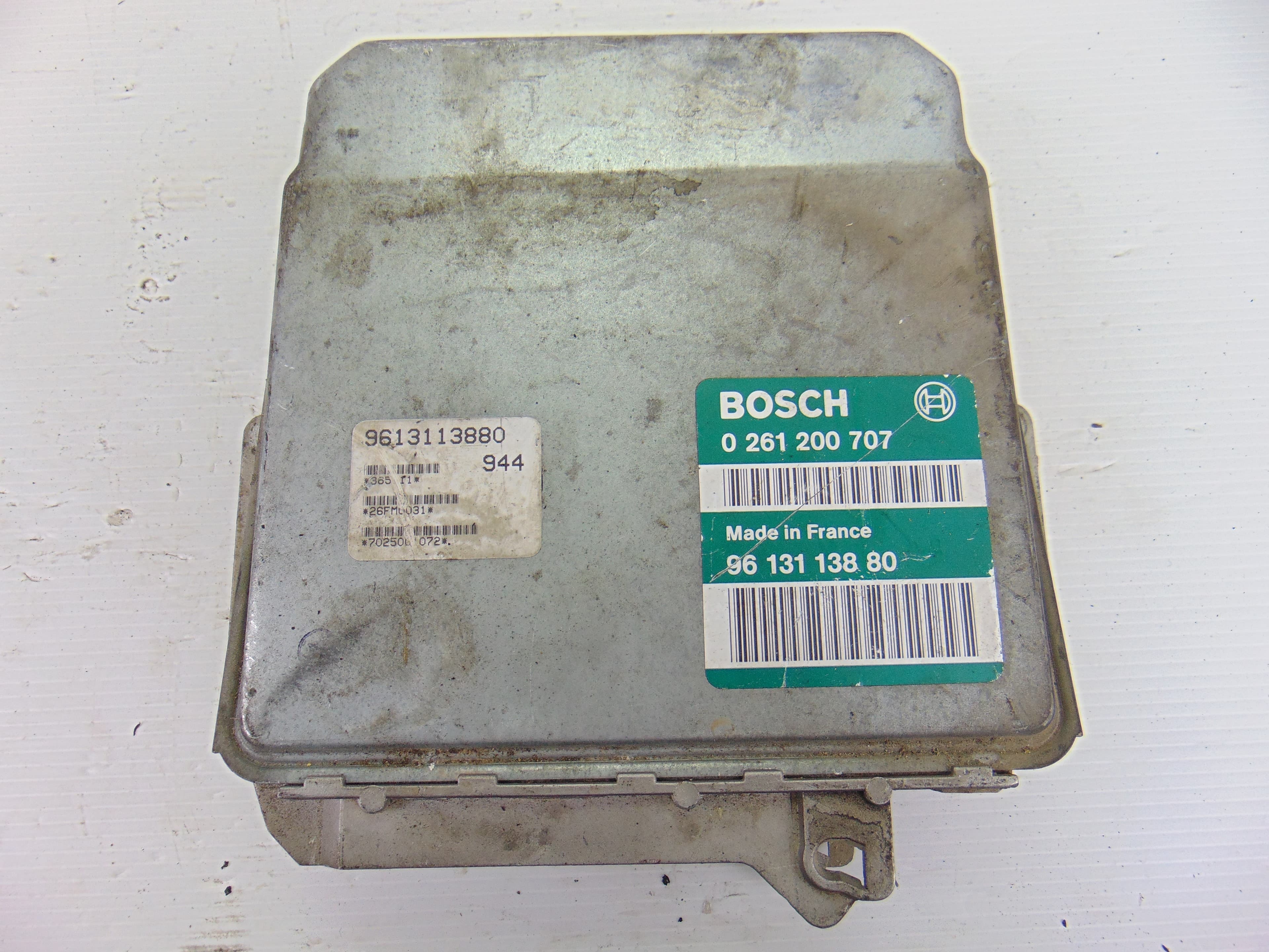 Centralita motor uce, 9613113880 usado