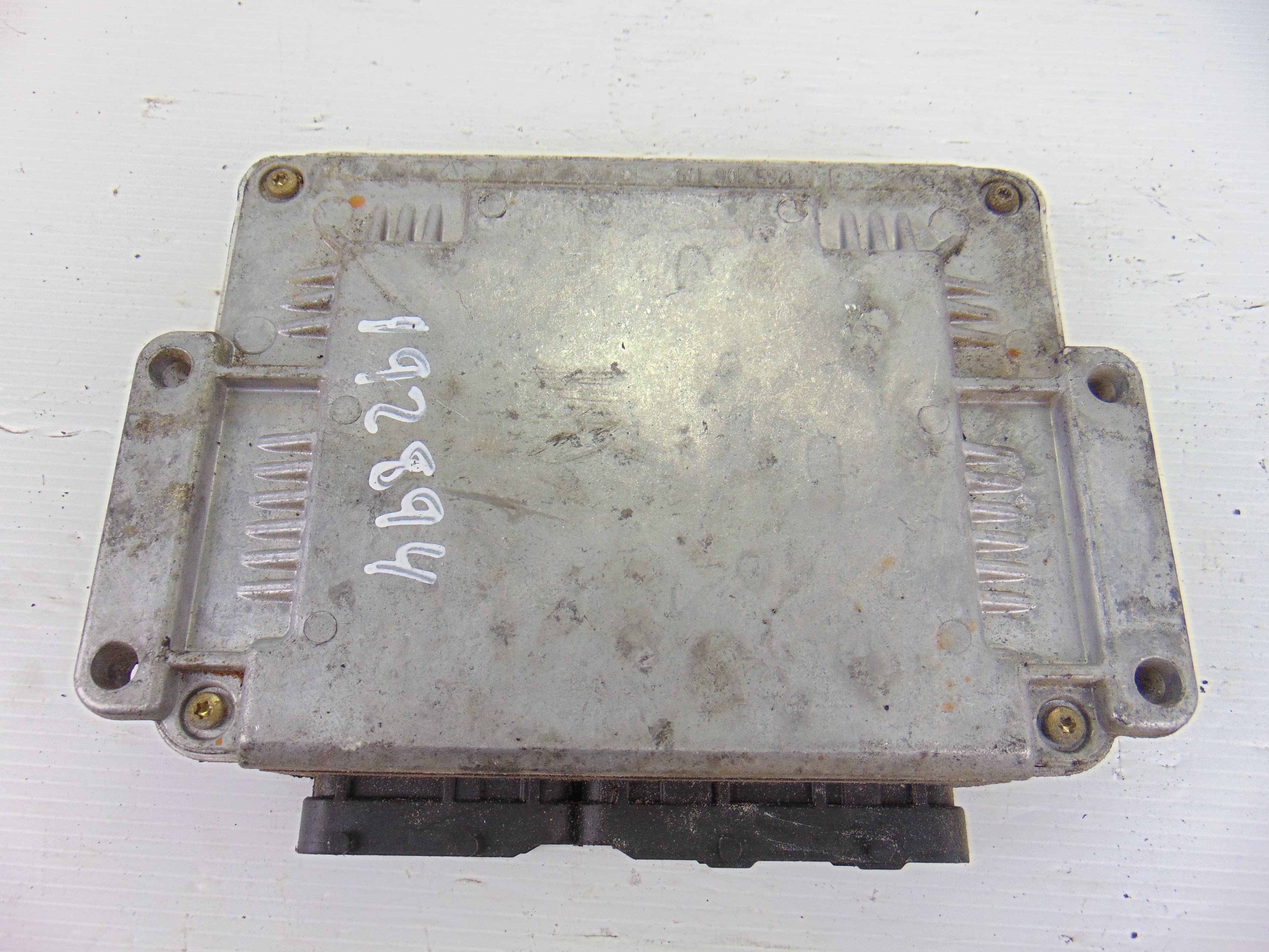 Centralita motor uce, 8200049306 usado 2