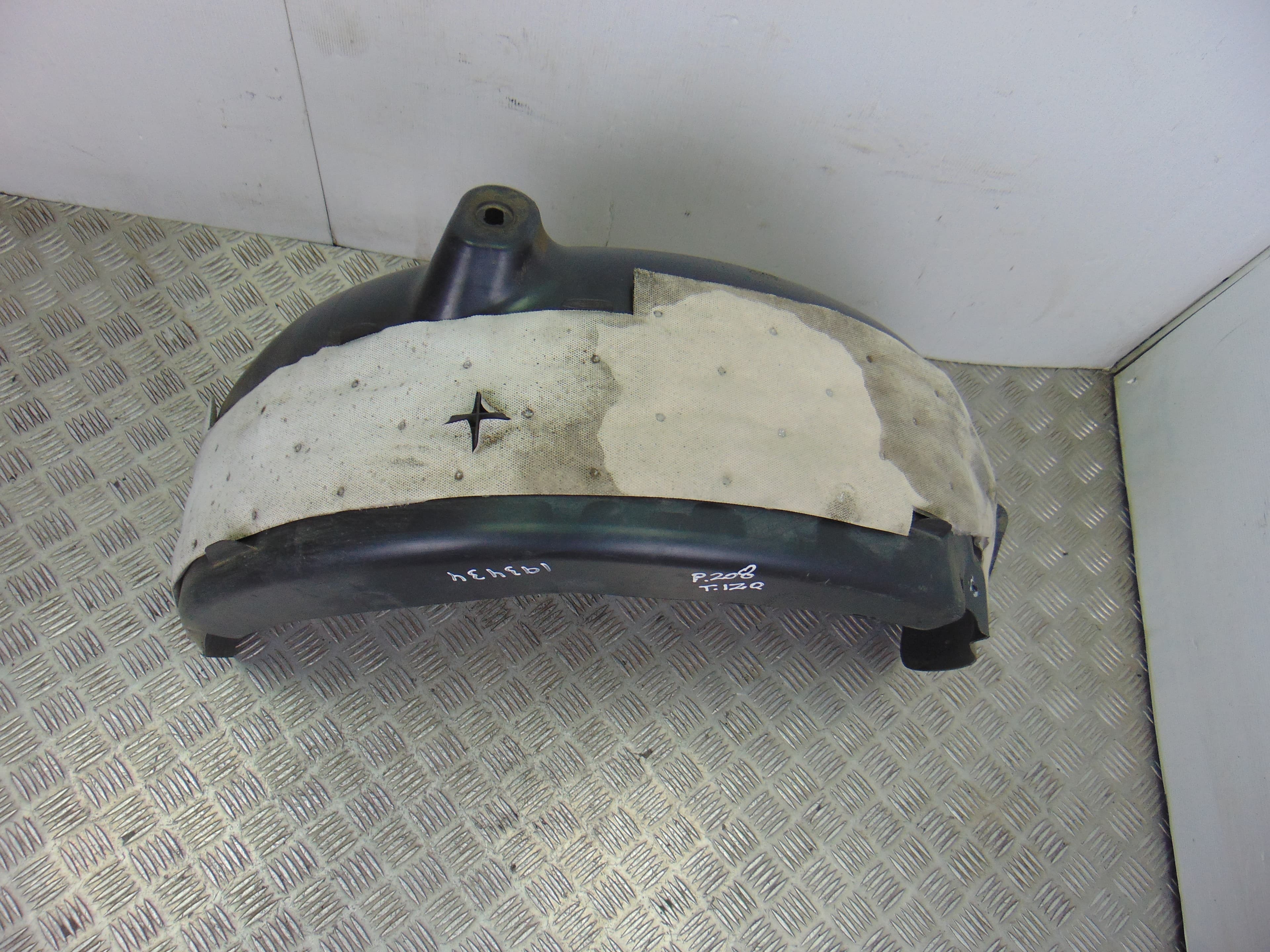 Paso rueda, Peugeot 208 GT Line 2016, 9673797480 usado 2