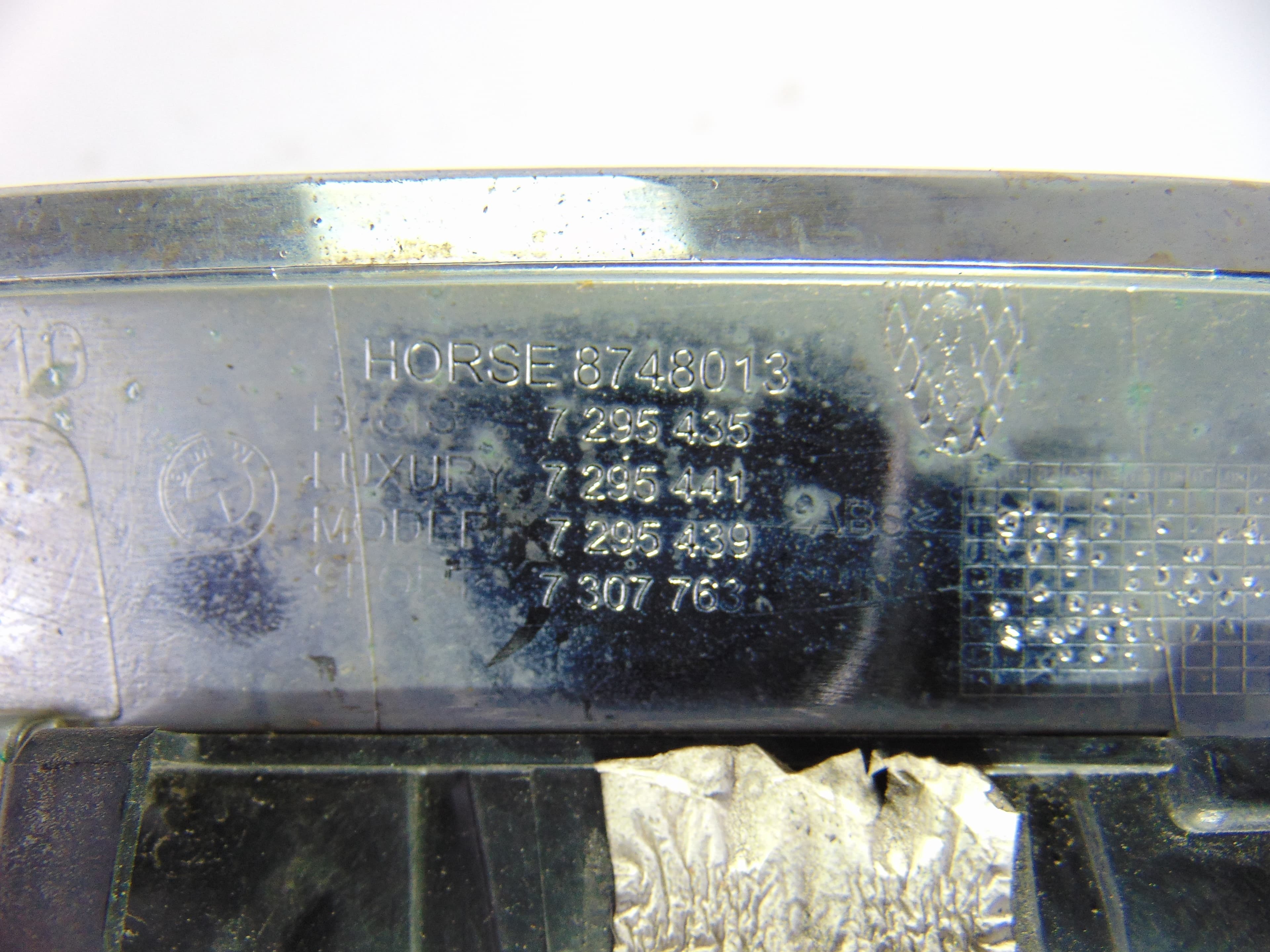 Rejilla paragolpes izquierda, 7295435 usado 4