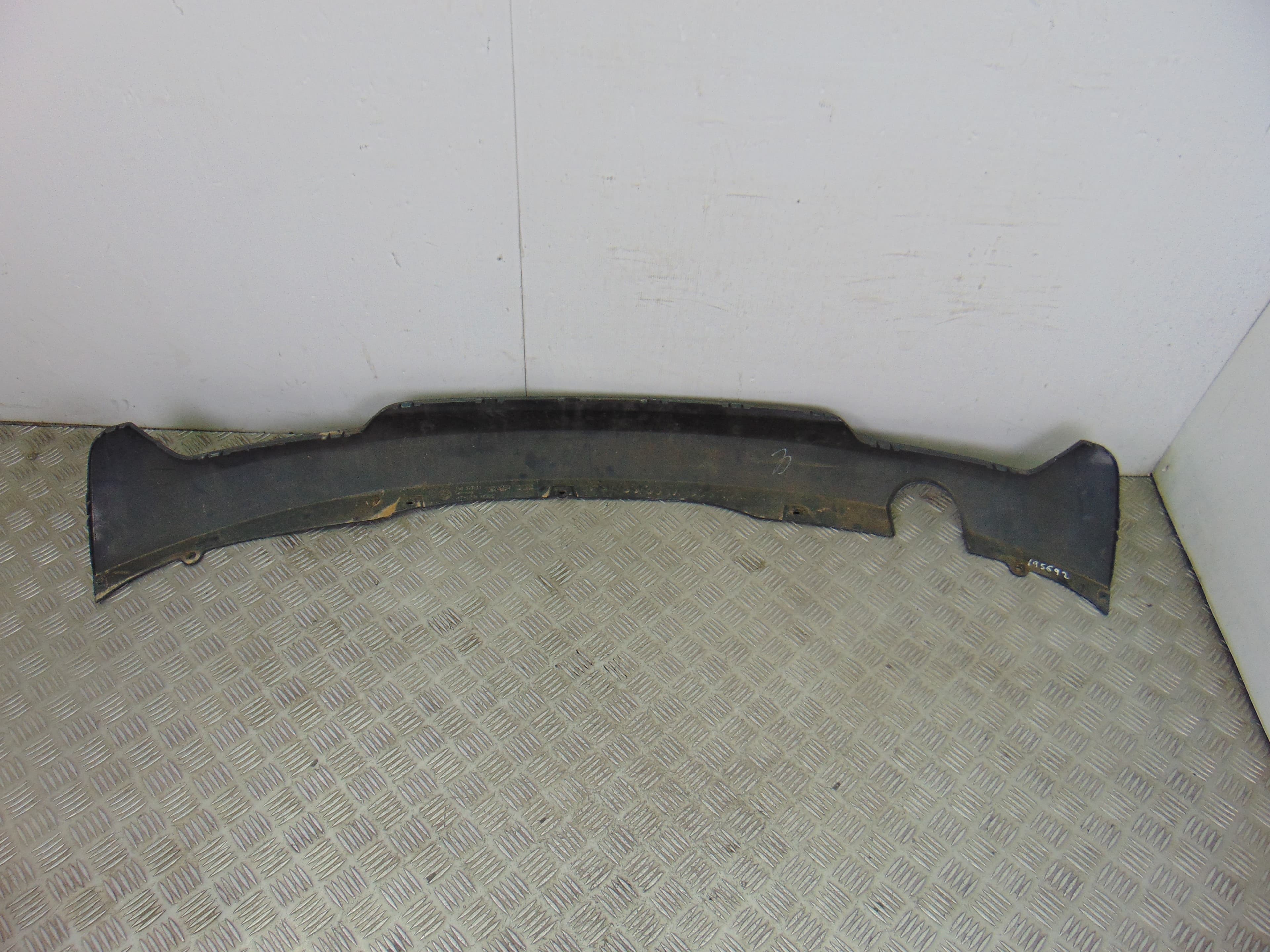Spoiler paragolpes trasero, 15857711 usado 5