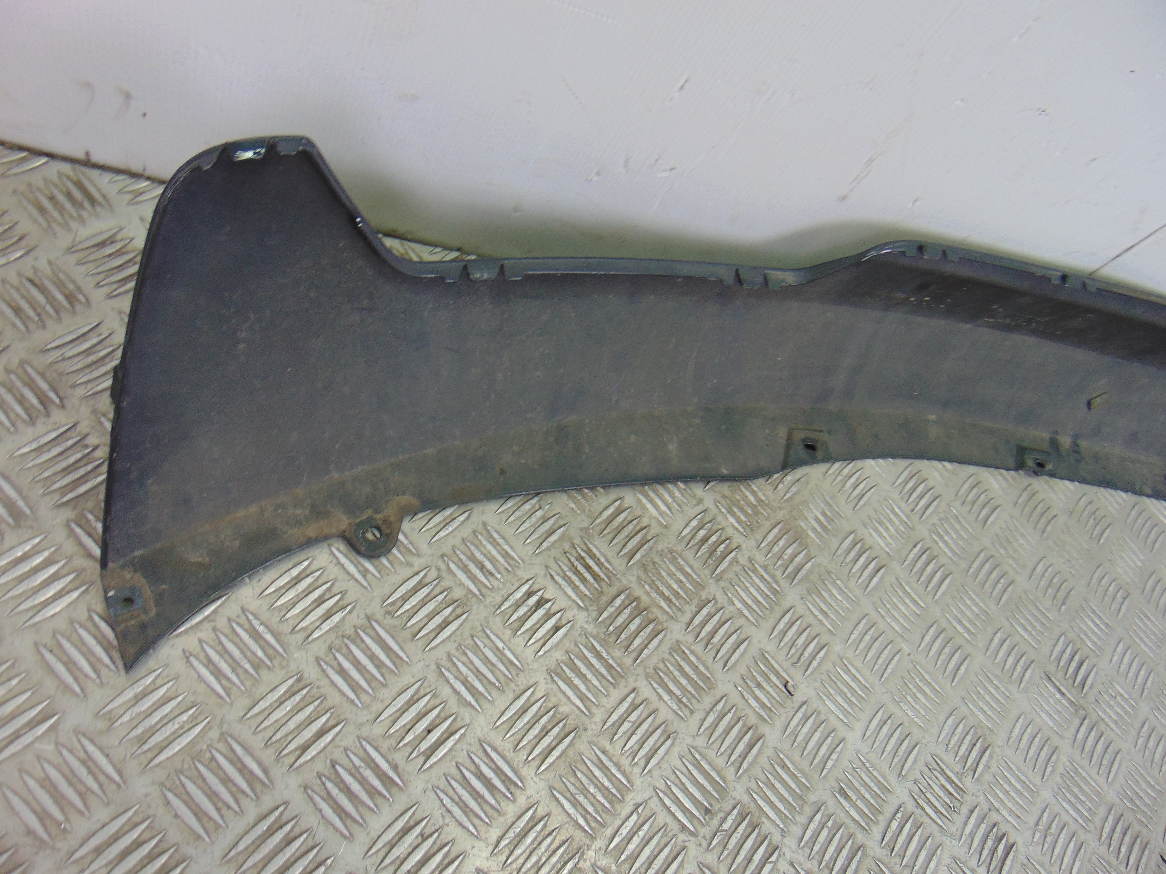 Spoiler paragolpes trasero, 15857711 usado 3
