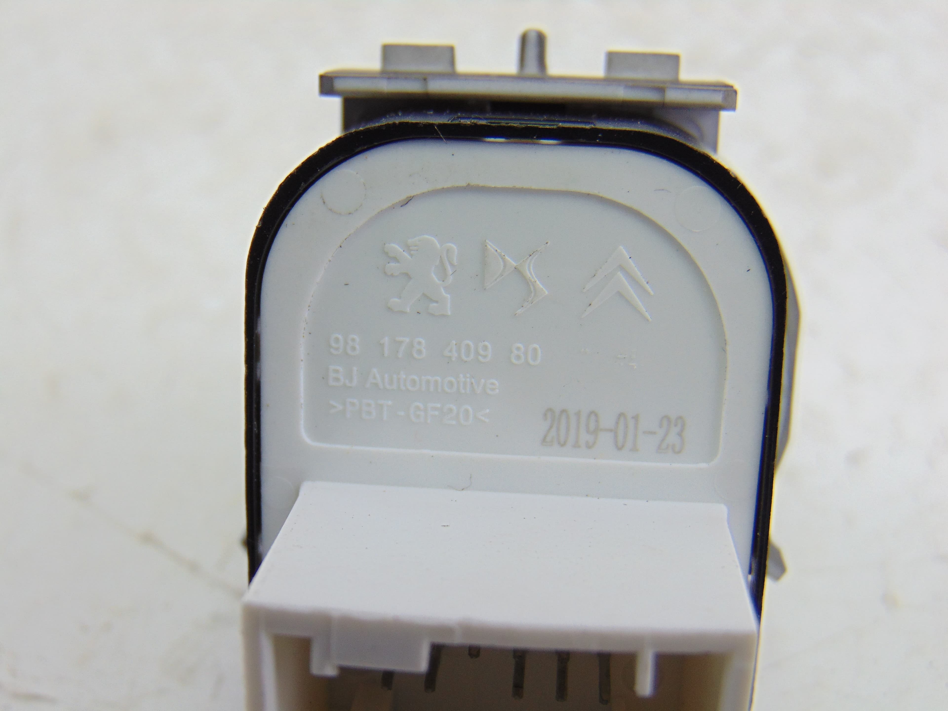 Mando retrovisor, 9817840980 nuevo 2