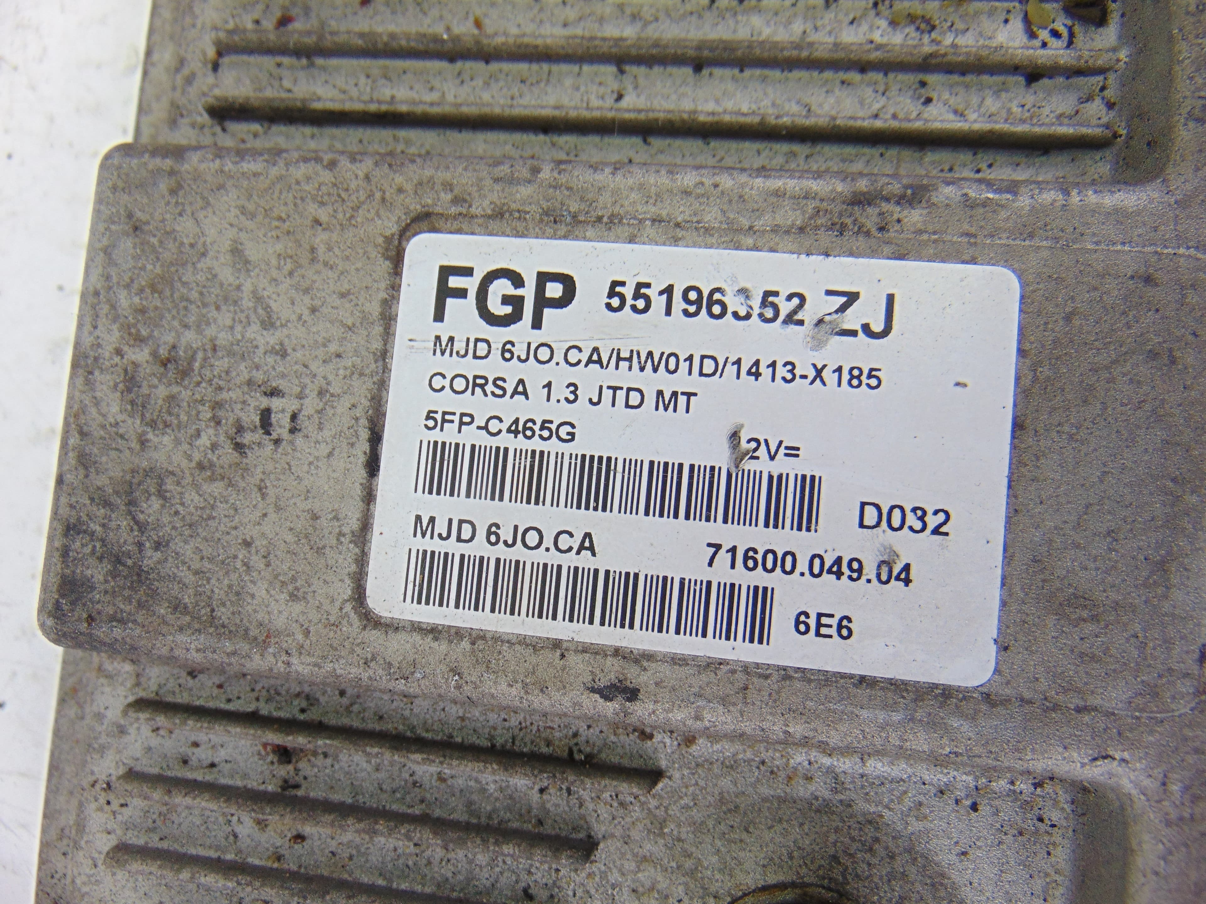 Centralita motor uce, Opel Corsa C Blue Line, 55196352 usado 3