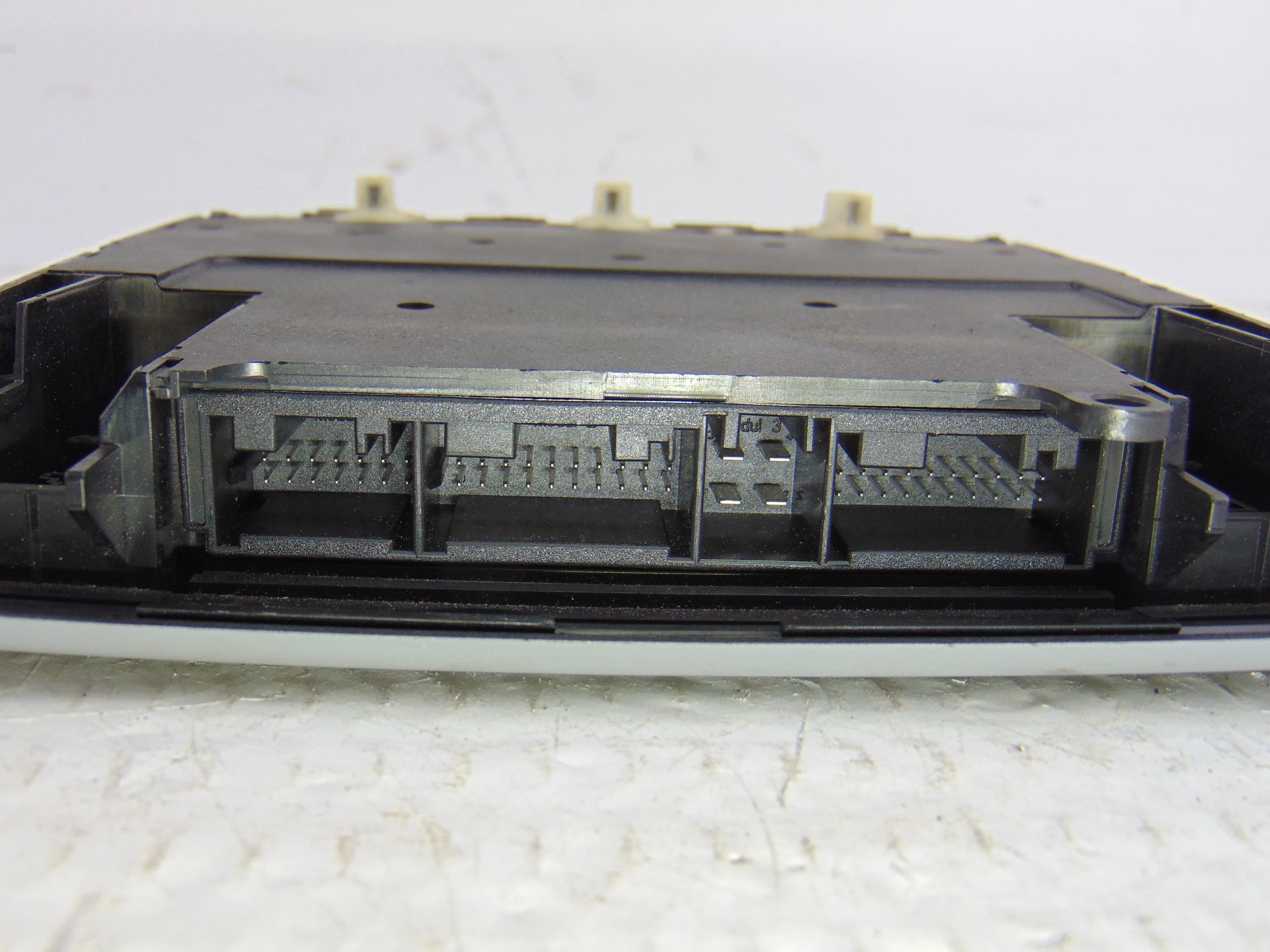 Luz interior, BMW Serie 1 Berlina (E81/E87) 120d 2008, 6961449 usado 6