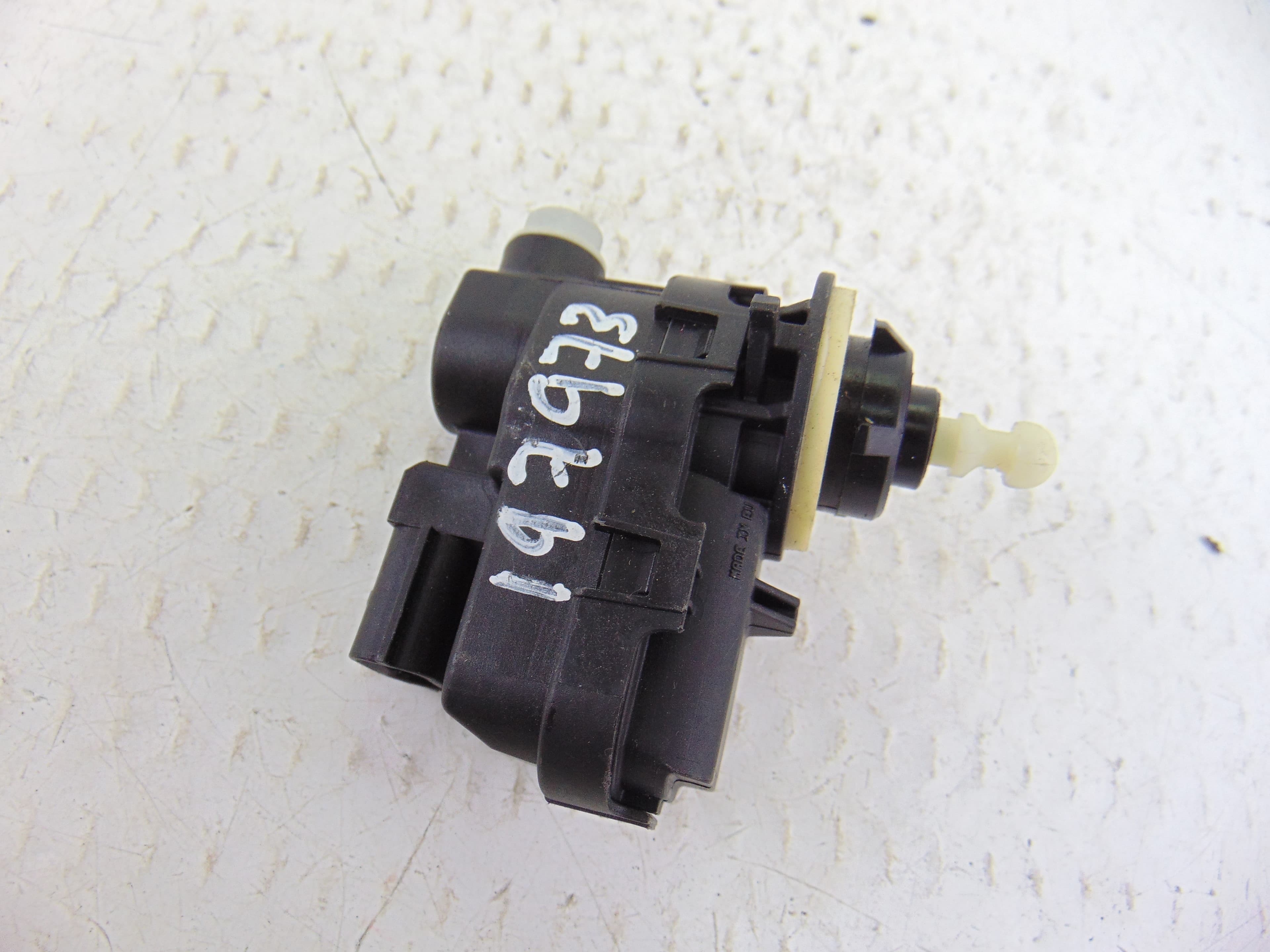 Motor regulacion faros, 90005925 usado