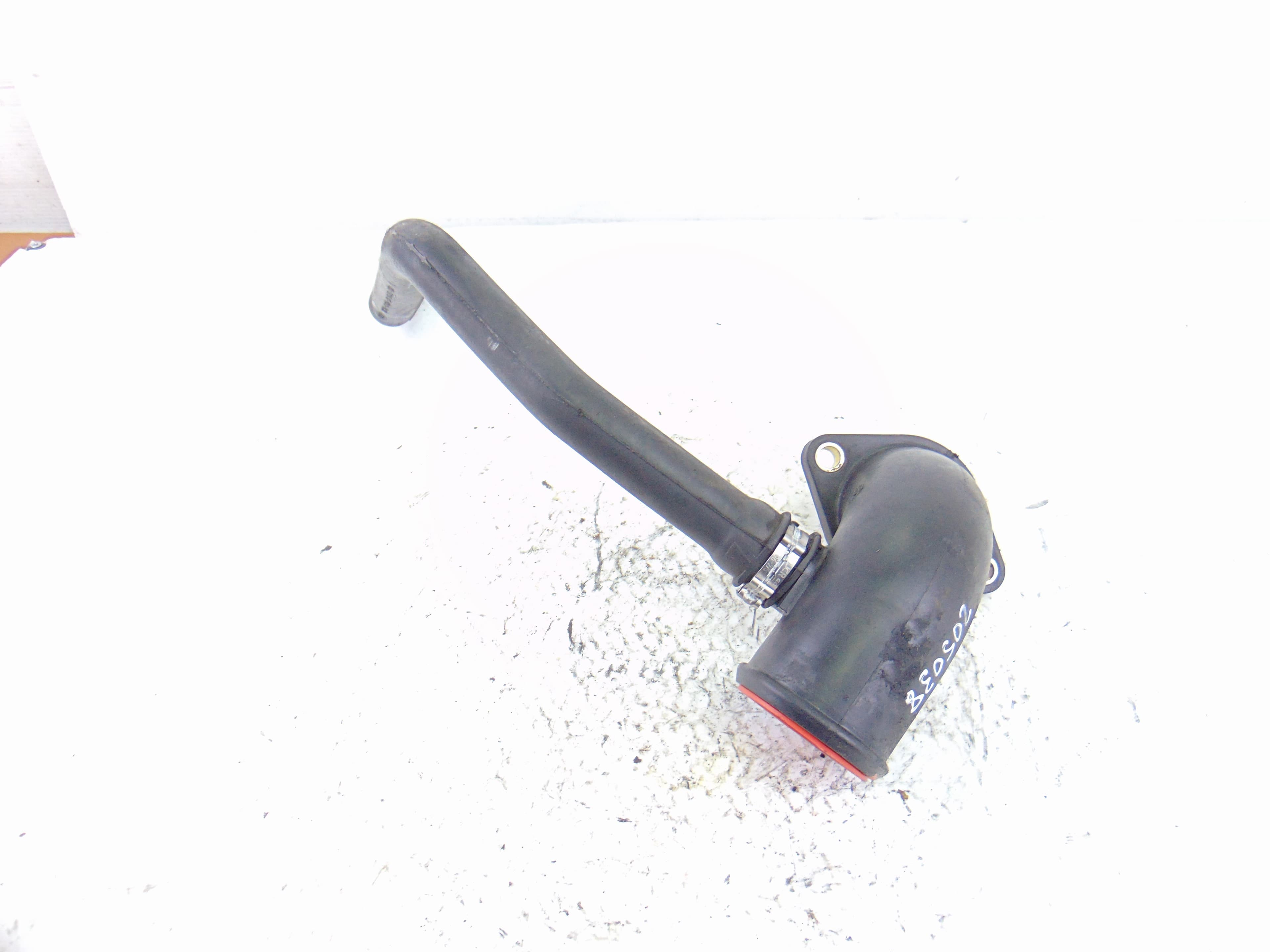 Tubo, YC10-6K686-AC usado 2