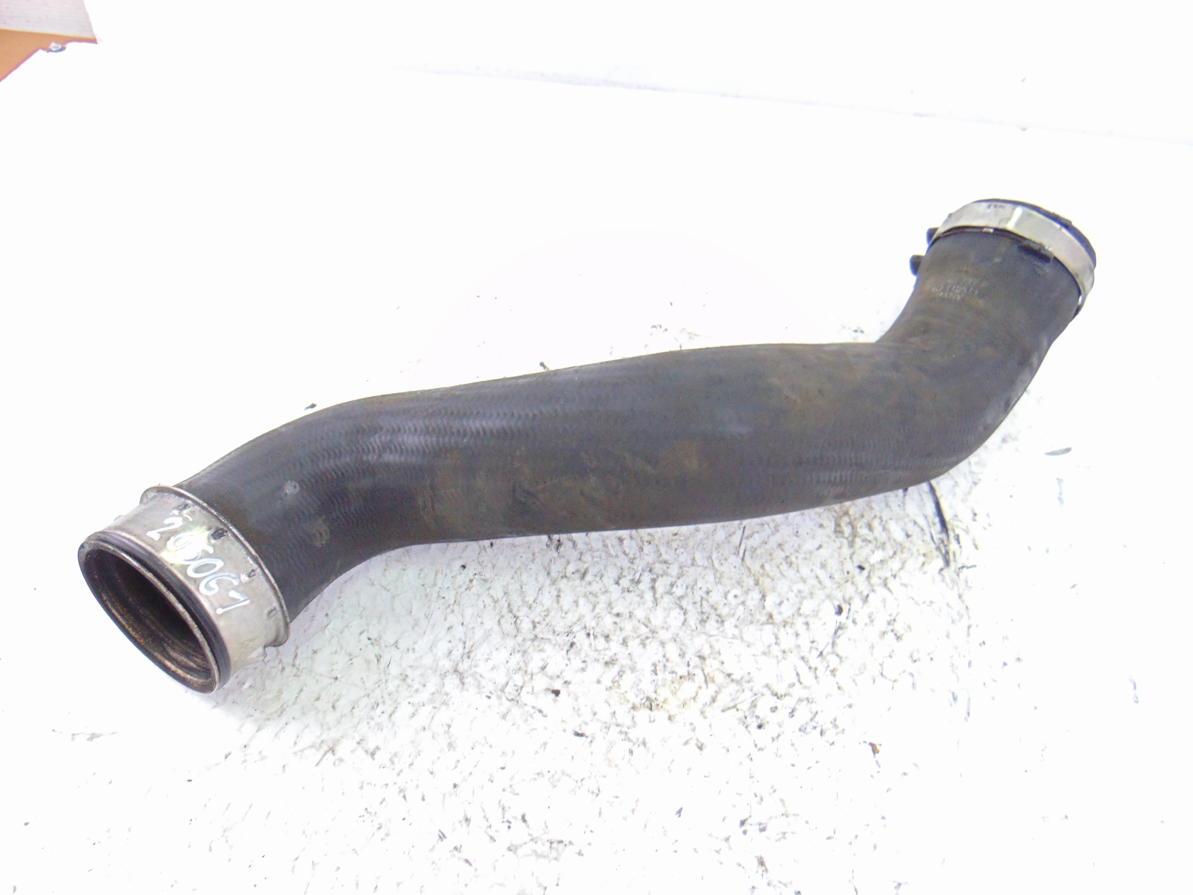 Tubo, 8E0145737F usado