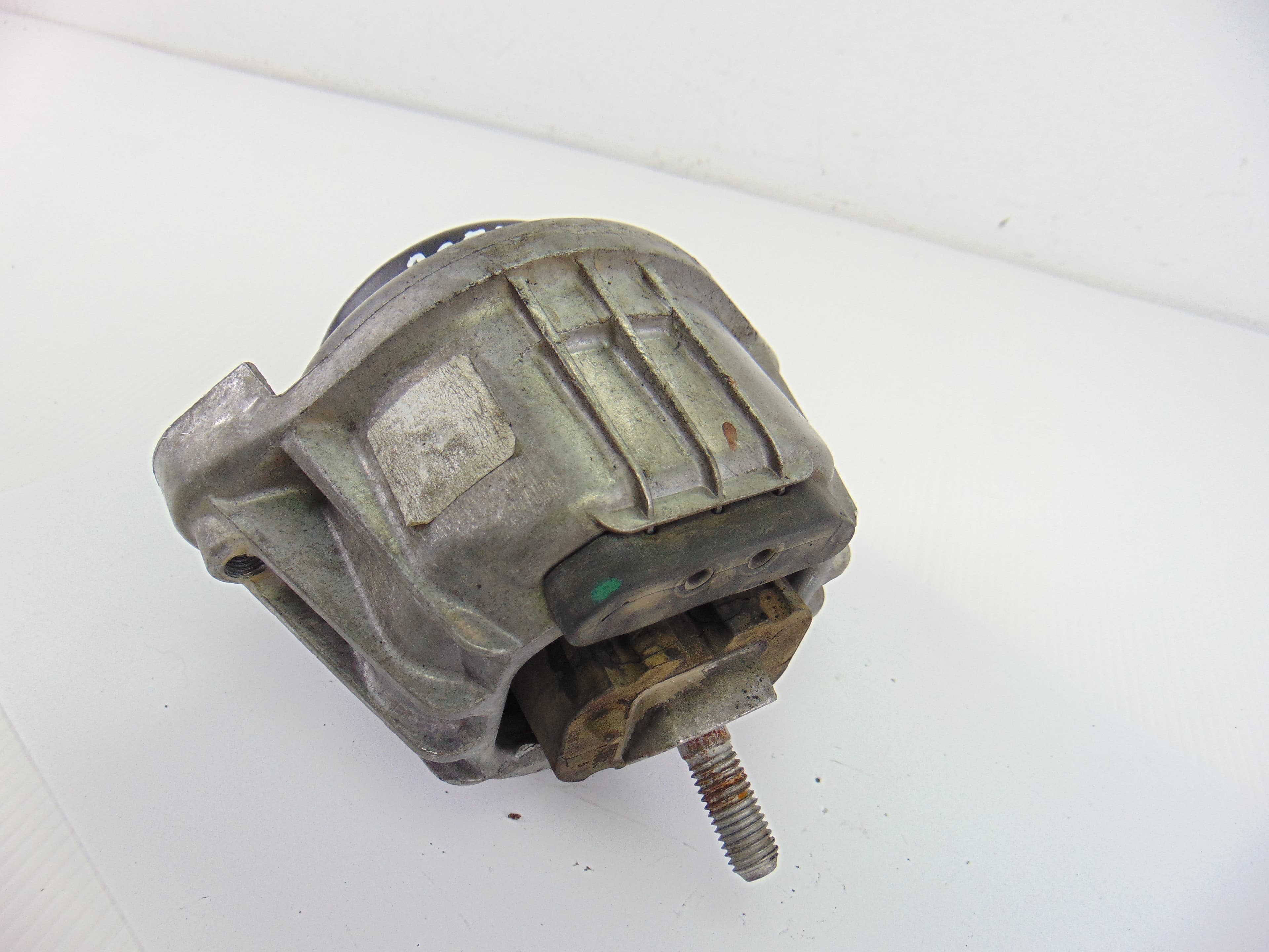 Soporte motor, 13981112 usado 2