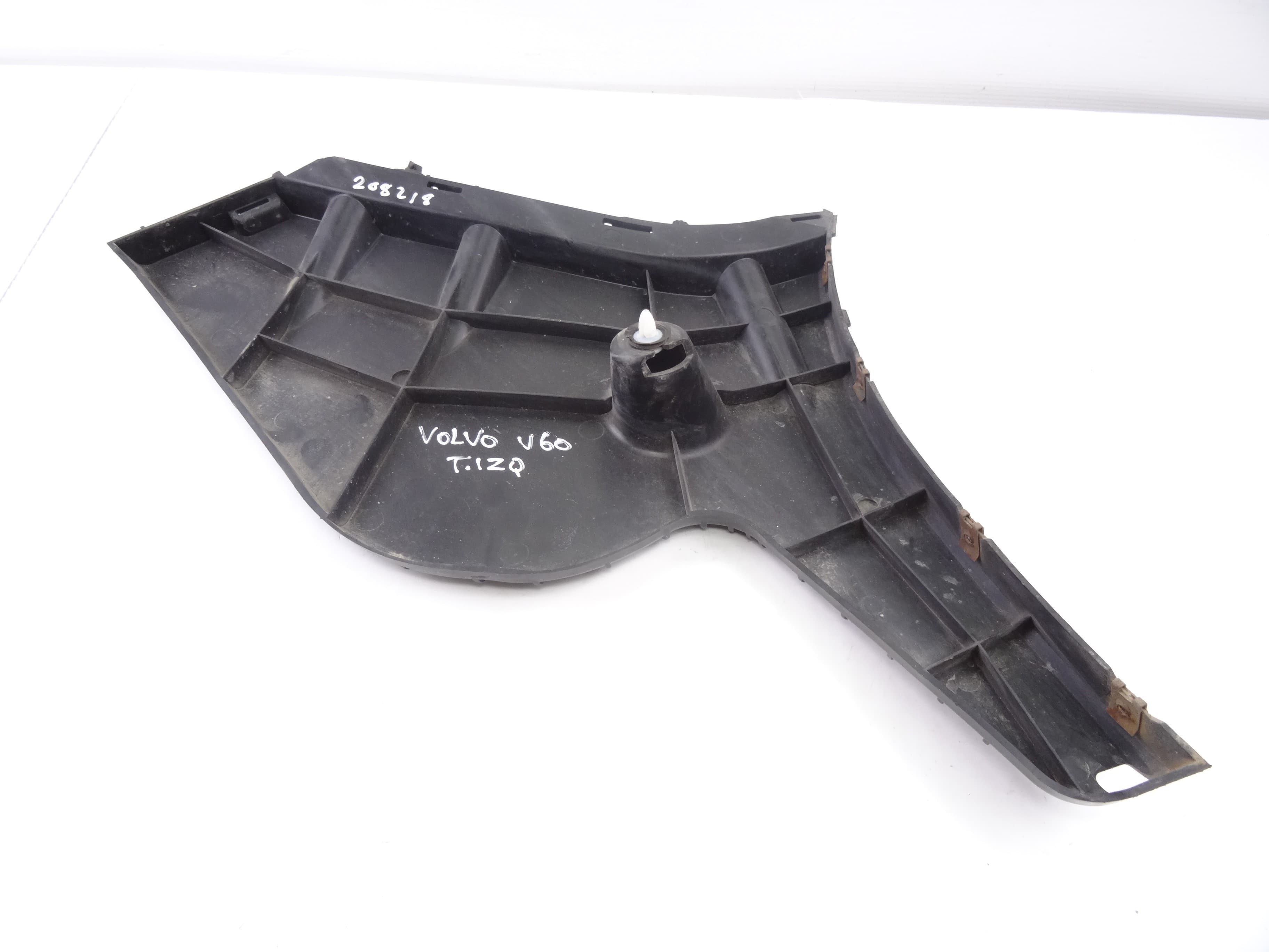 Molduras traseras, Volvo V60 Familiar Summum 2014, 31265281 usado 3