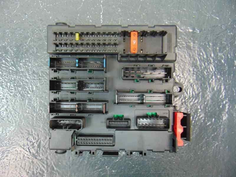 Caja reles / fusibles, Opel Vectra C Berlina Club 2003, 13125487 usado