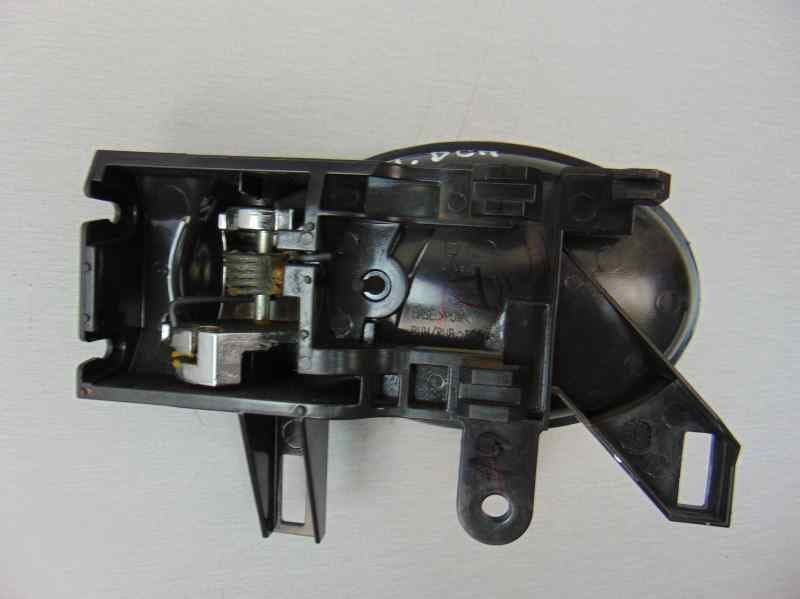Maneta interior trasera derecha, Nissan Juke (F15E) Acenta 2013 usado 2
