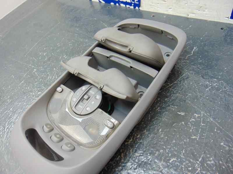 Luz interior, Kia Carnival Ii (Fl) 2.9 CDRi EX 2002, 0K53E51410 usado 3