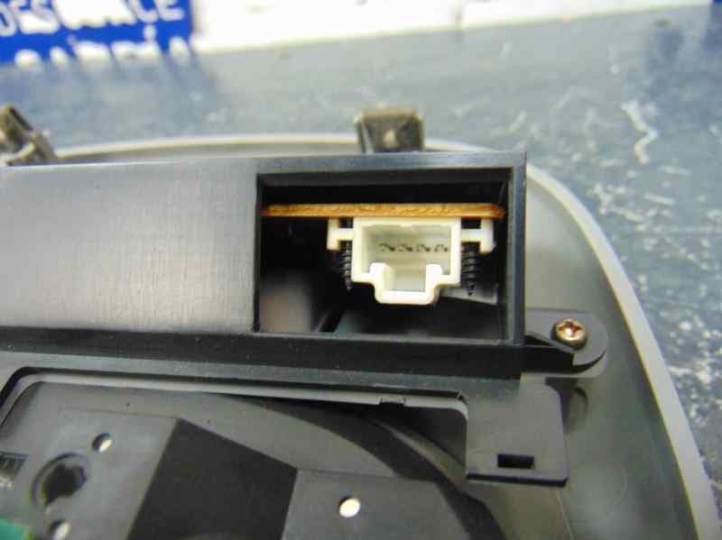 Luz interior, Kia Carnival Ii (Fl) 2.9 CDRi EX 2002, 0K53E51410 usado 7