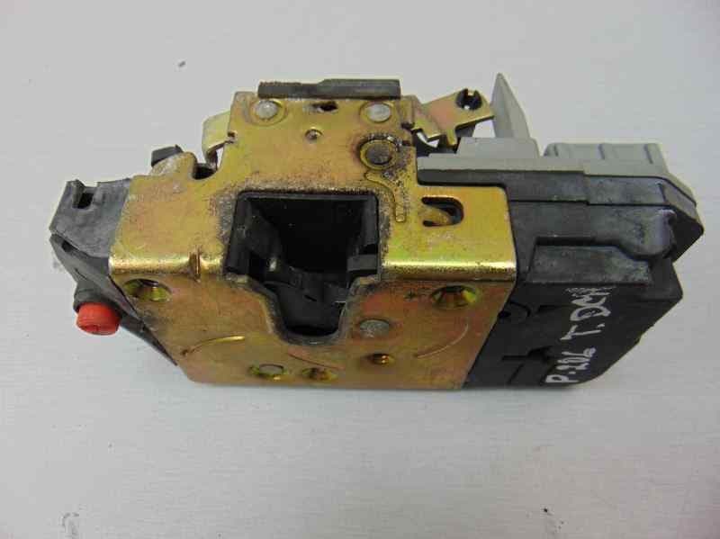 Cerradura puerta trasera derecha, Peugeot 206 Xr 1999 usado 2