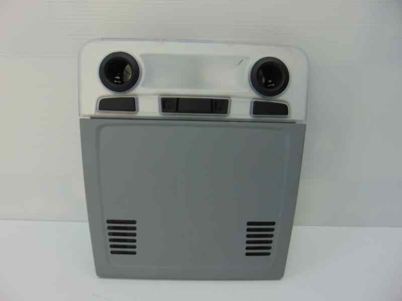 Luz interior, BMW Serie 1 Berlina (E81/E87) 118d 2008, 9197737 usado