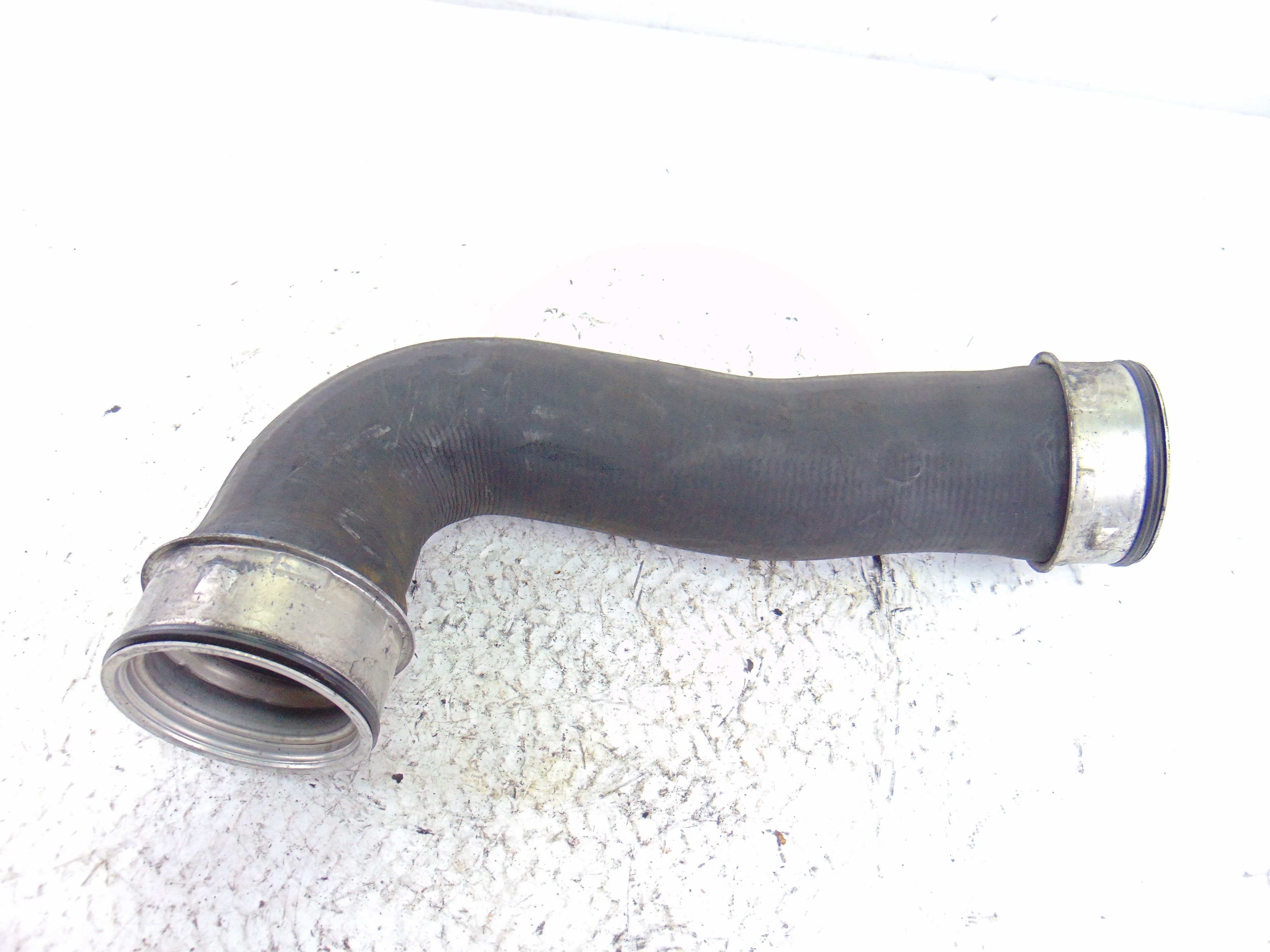Tubo, Volkswagen Passat Berlina (3C2) Advance, 1K0145831L usado
