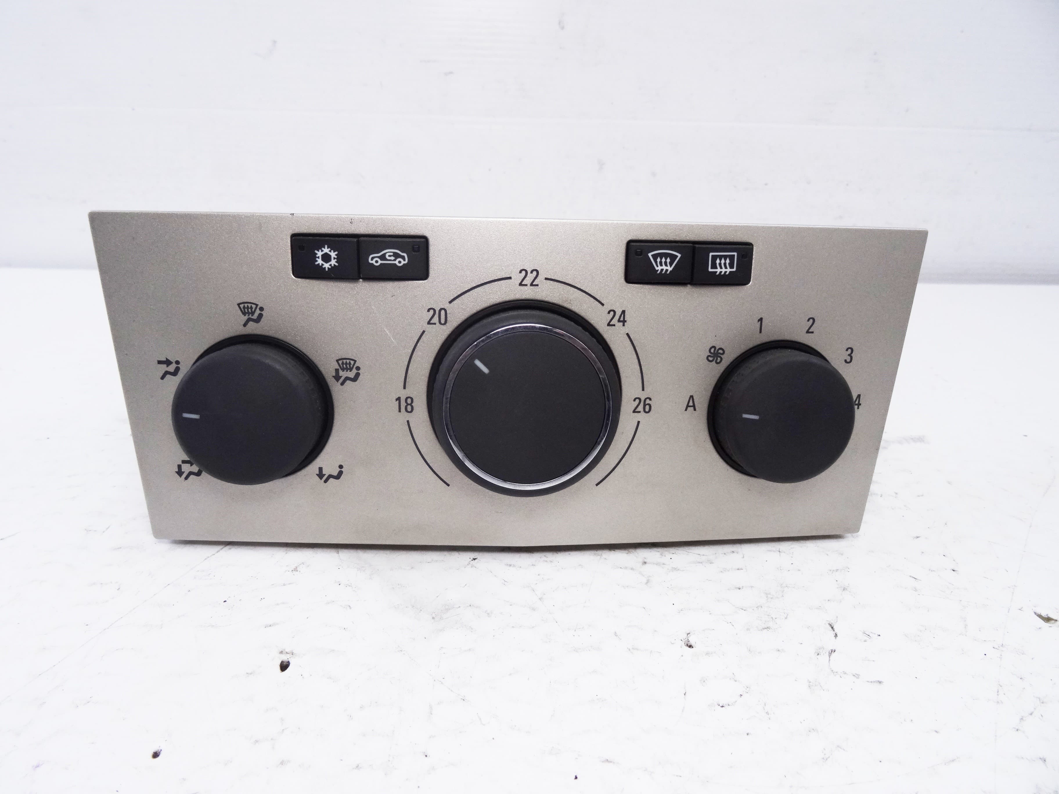 Mando climatizador, Opel Astra H Berlina Cosmo 2007, 13247811 usado