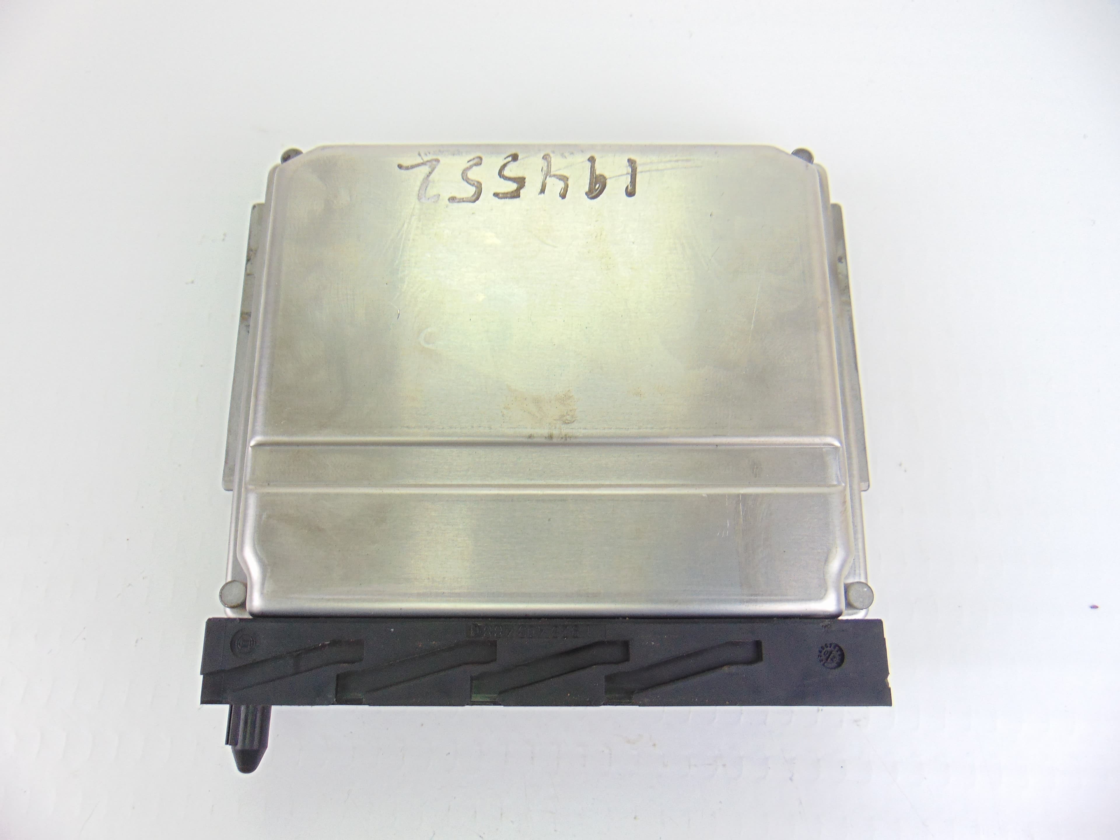 Centralita motor uce, 08677708A usado
