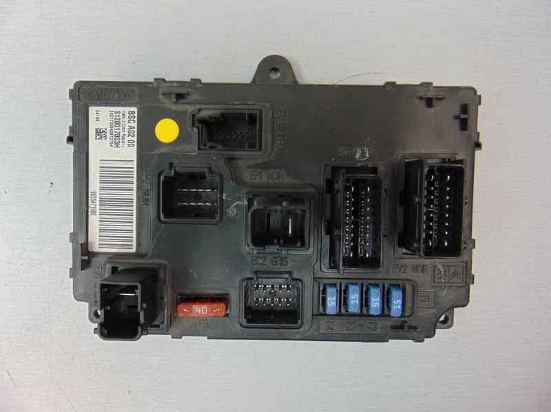 Caja reles / fusibles, S120017003H usado