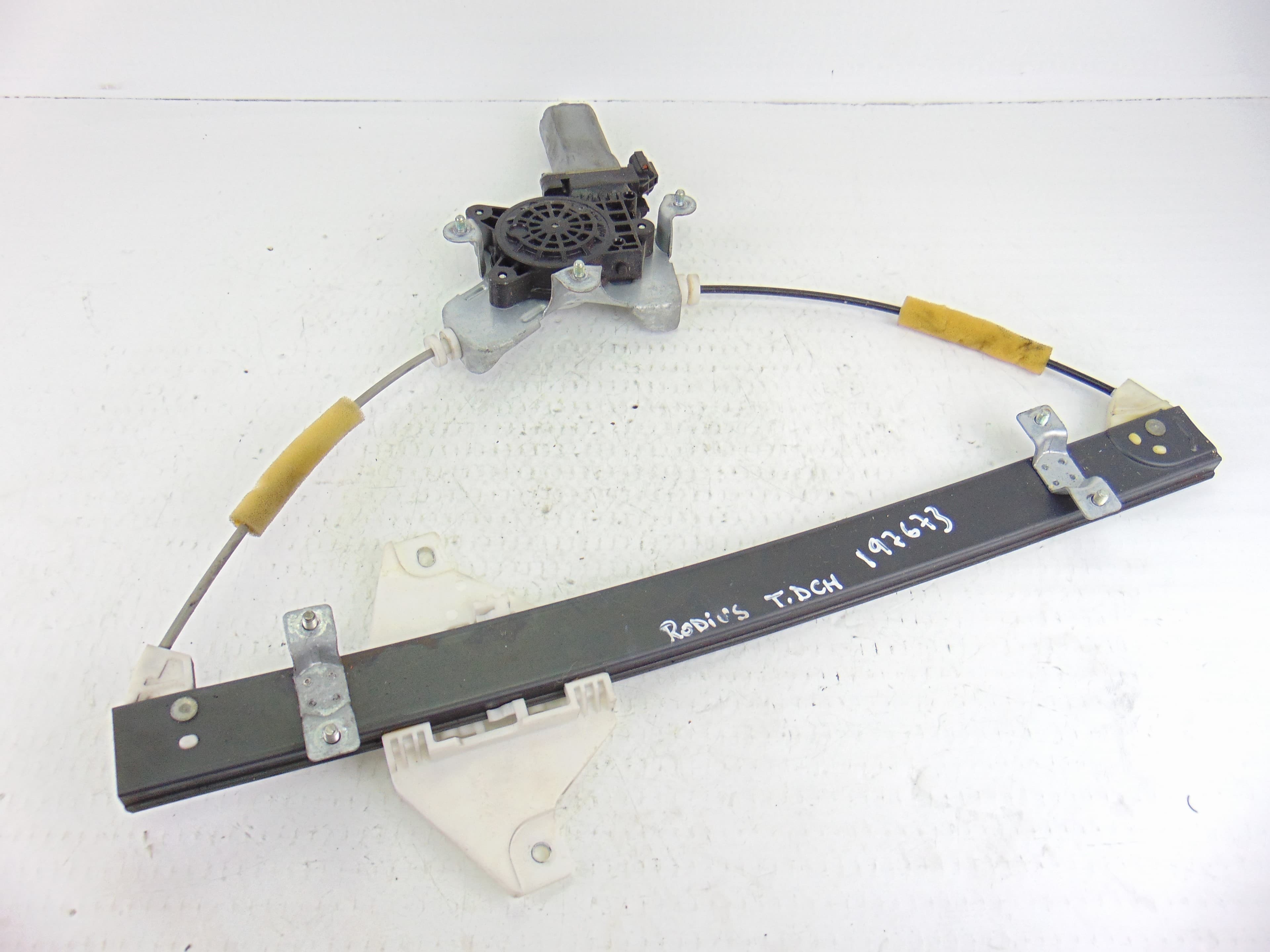 Elevalunas trasero derecho, Ssangyong Rodius Xdi 2010 usado