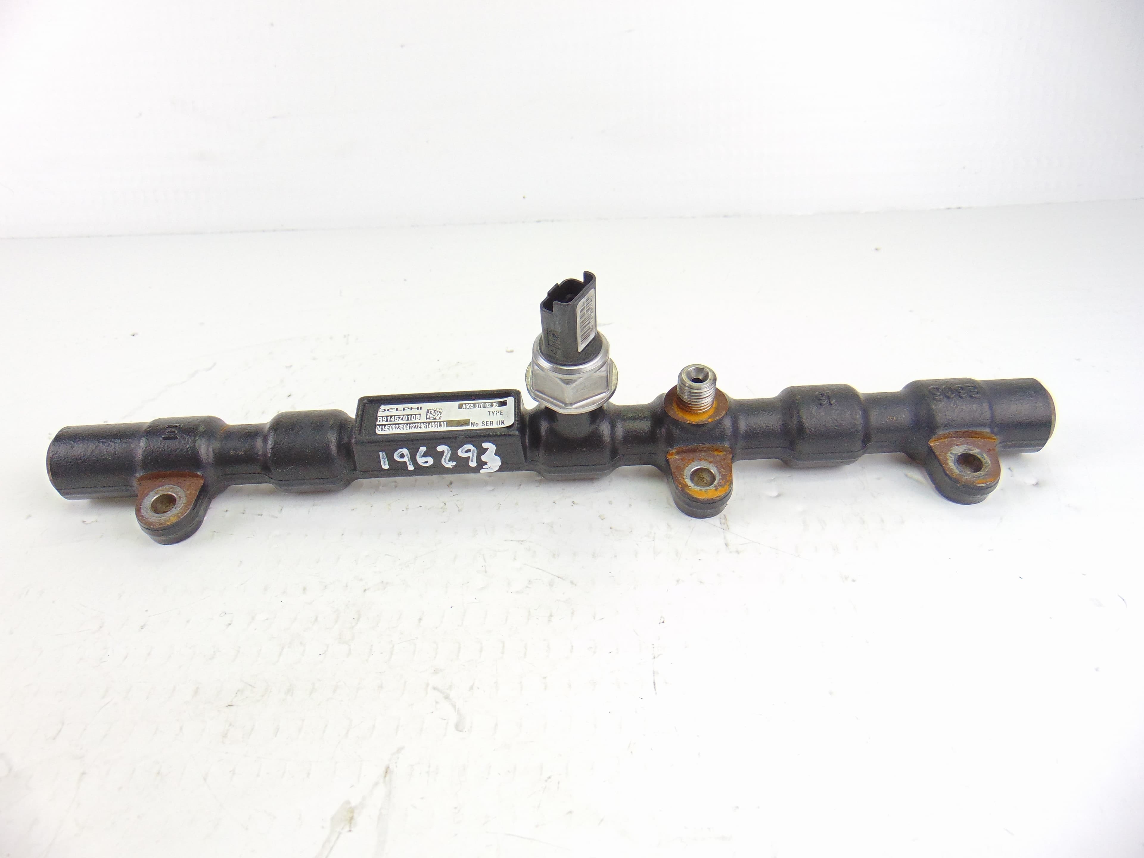 Rampa inyectora, R9145Z010B usado