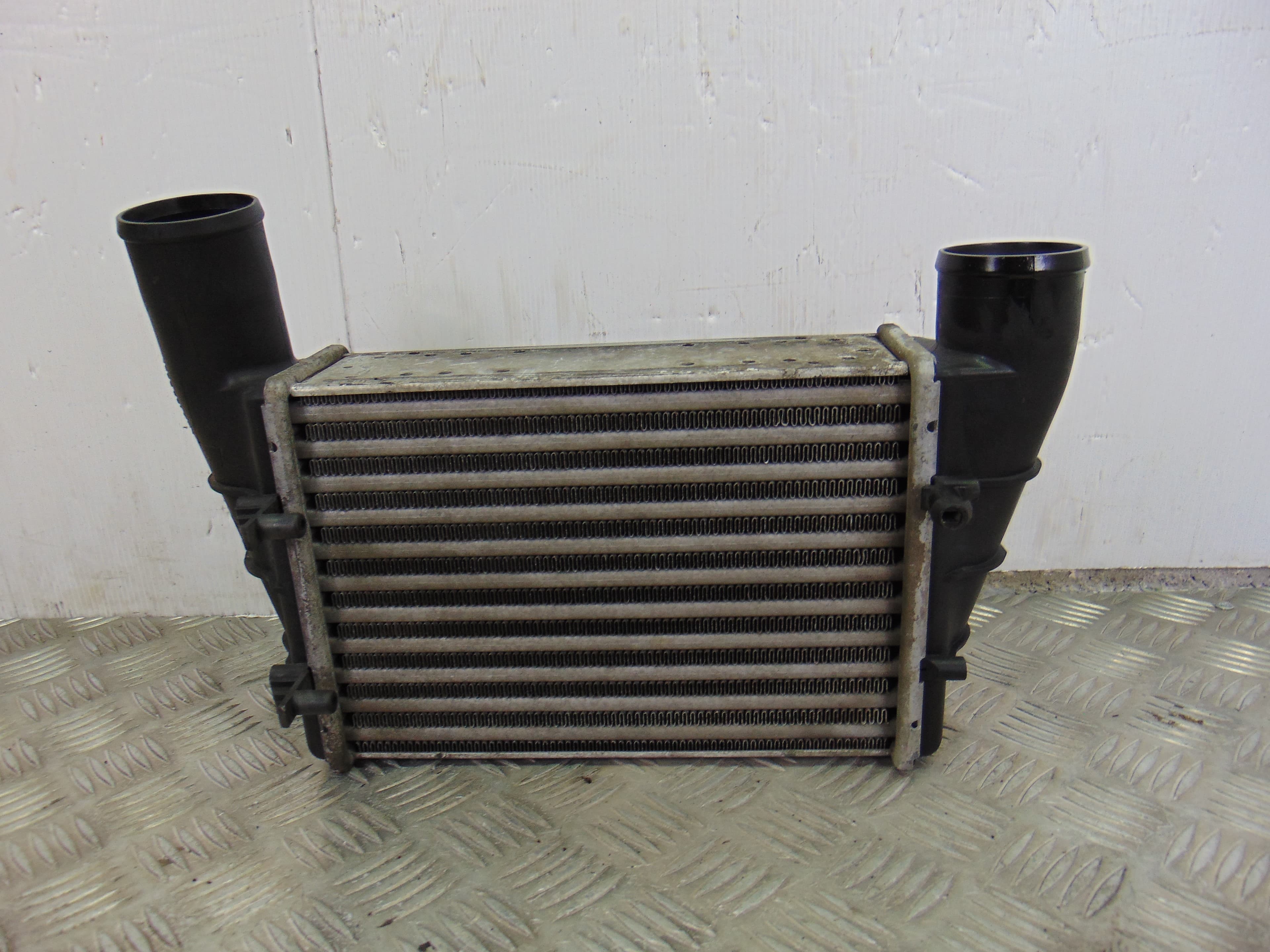 Intercooler, Audi A4 Berlina (B5) 1.9 TDI 1999, 058145805A usado