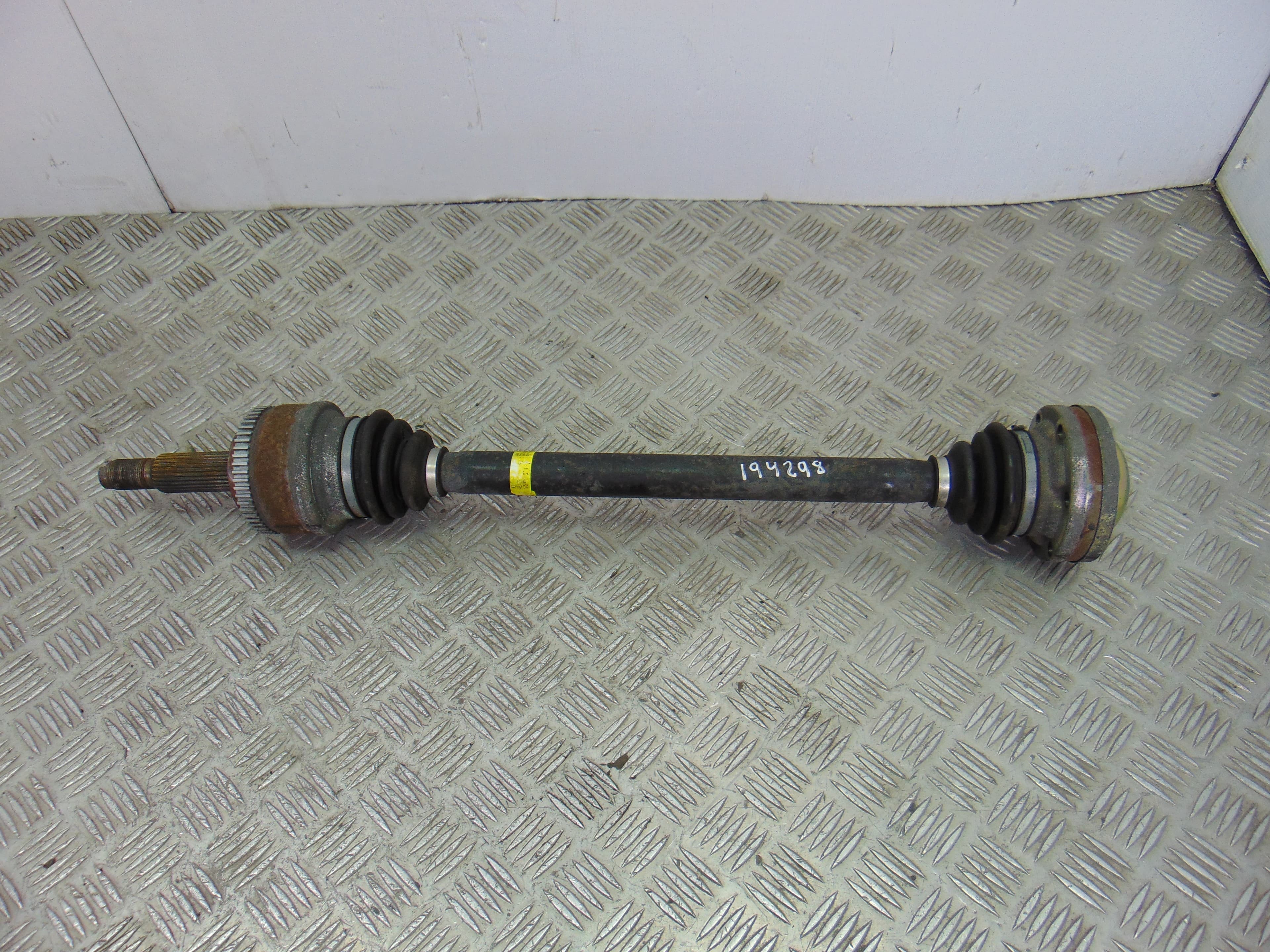 Transmision trasera derecha, Ssangyong Rodius Xdi 2010 usado