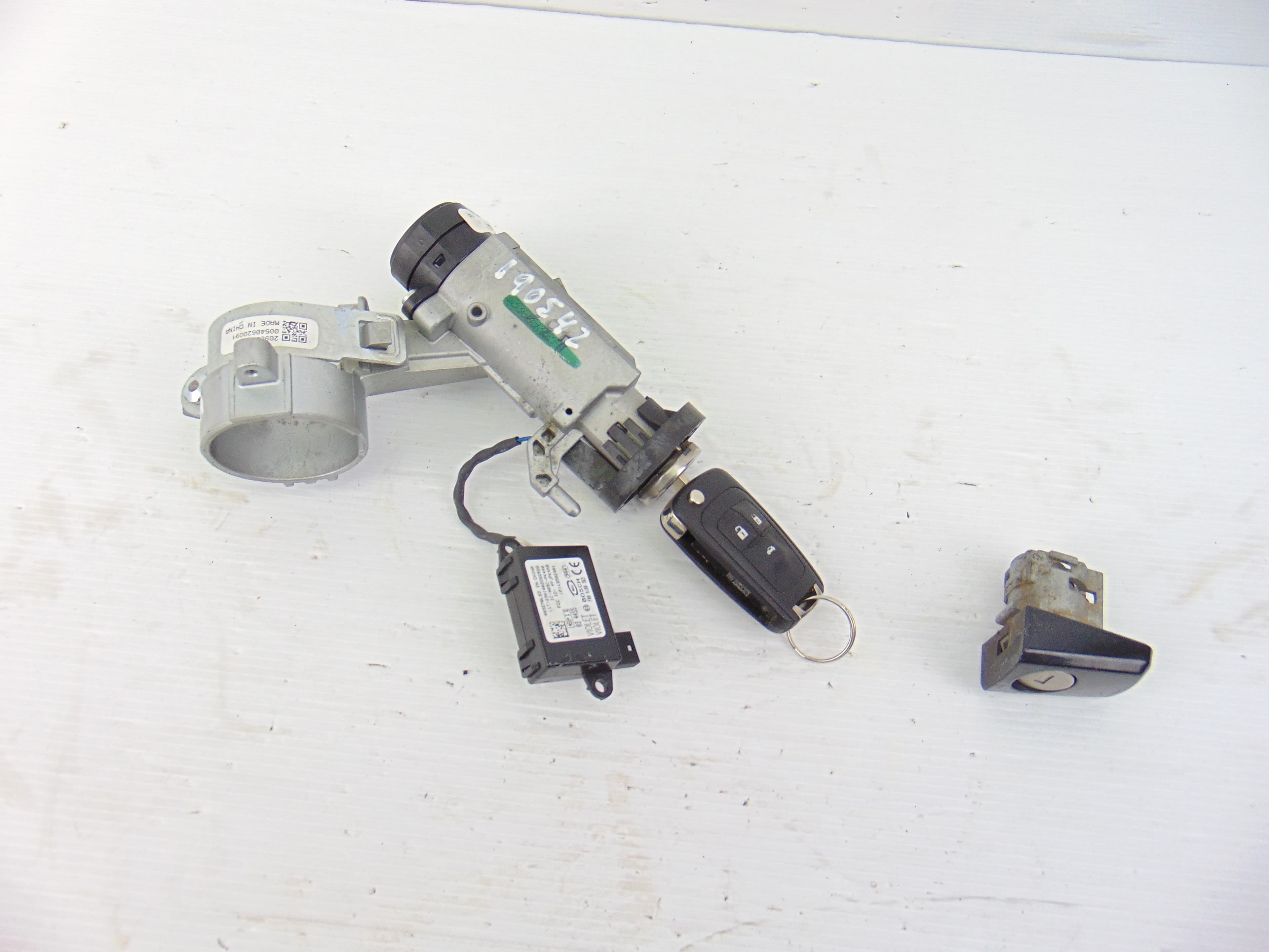 Antirrobo / llave contacto, Opel Insignia Berlina Cosmo 2010 usado