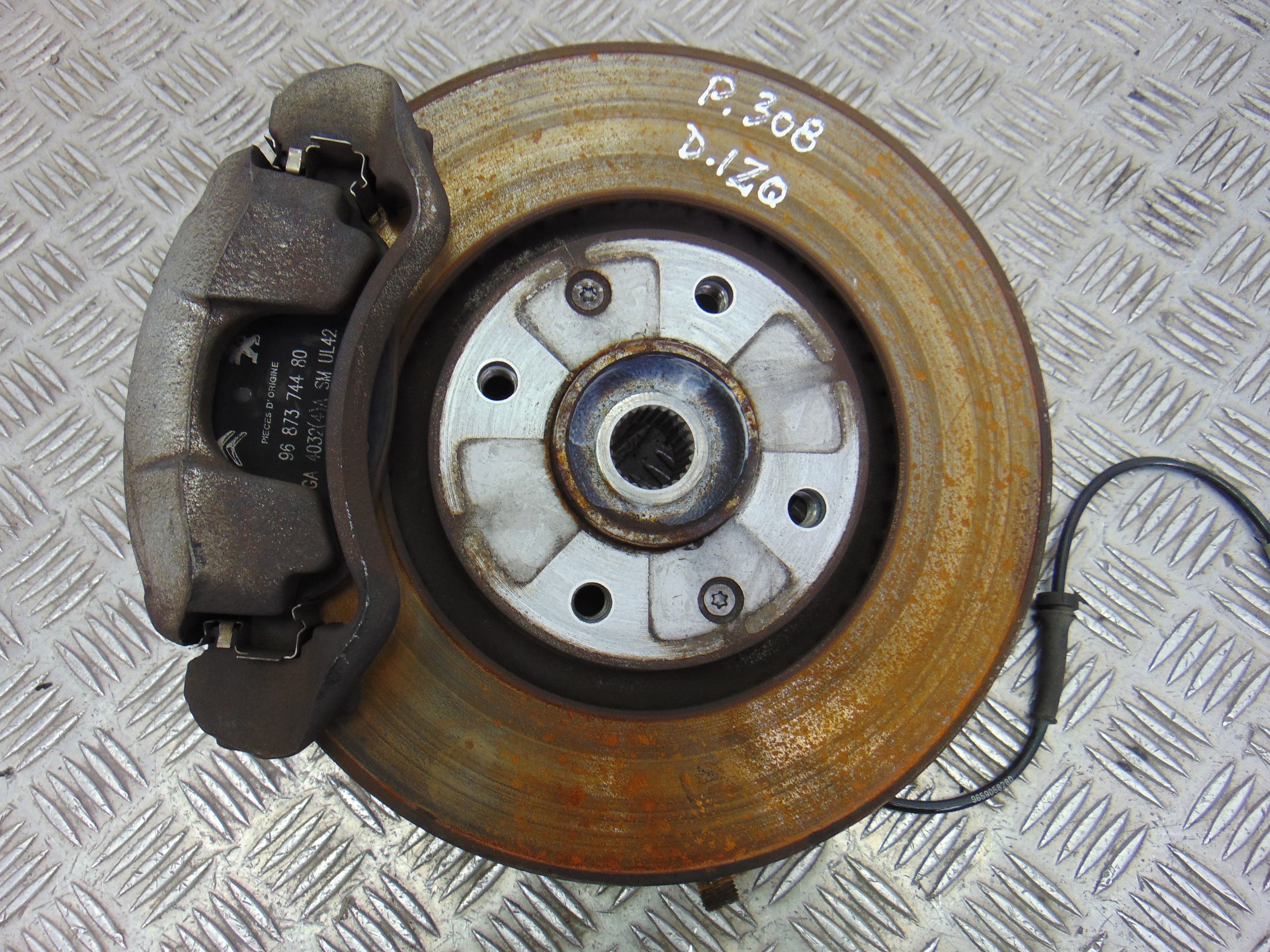 Mangueta delantera izquierda, Peugeot 308 Premium 2009 usado