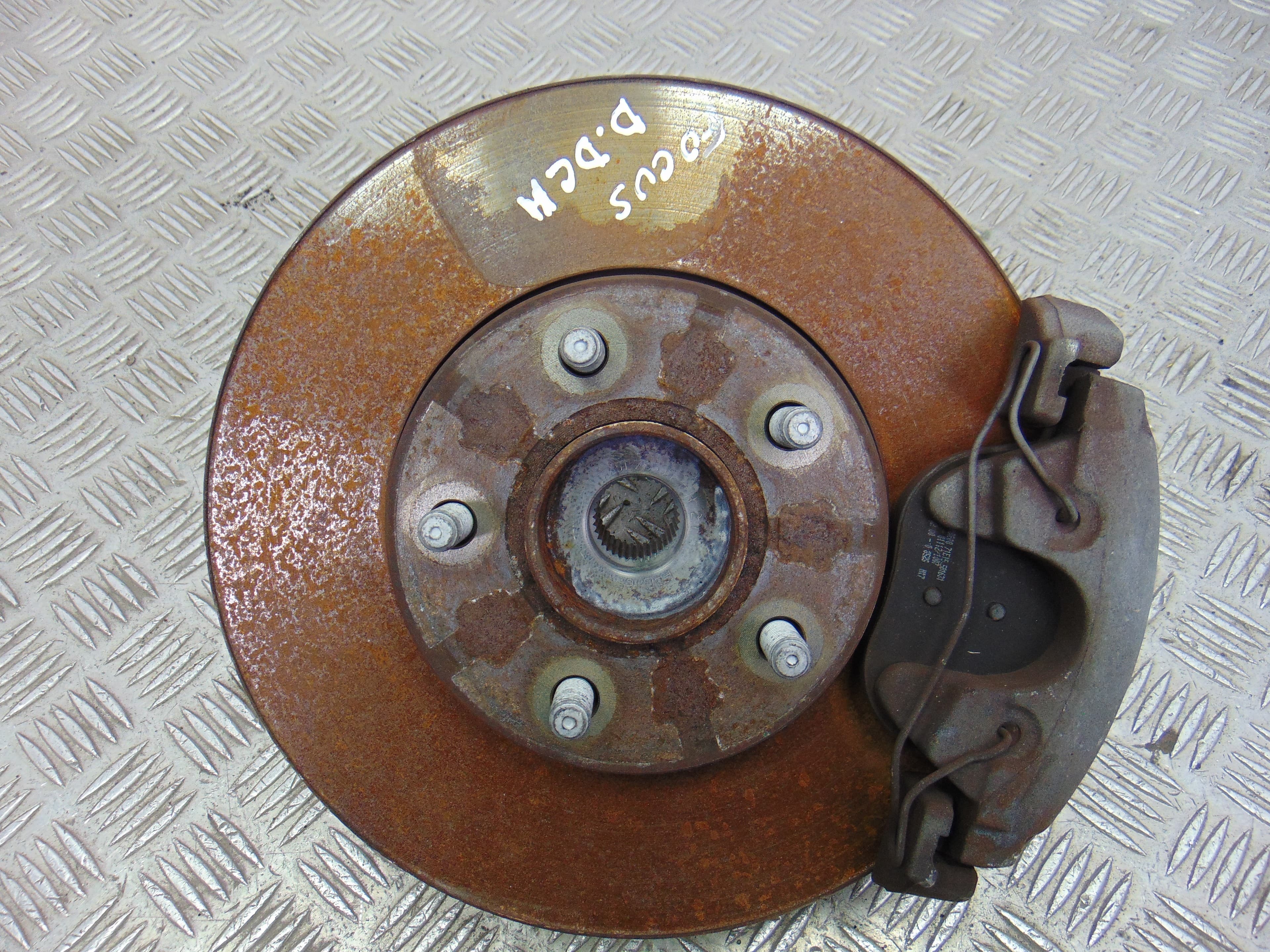 Mangueta delantera derecha, Ford Focus Berlina (CB4) Trend 2009 usado