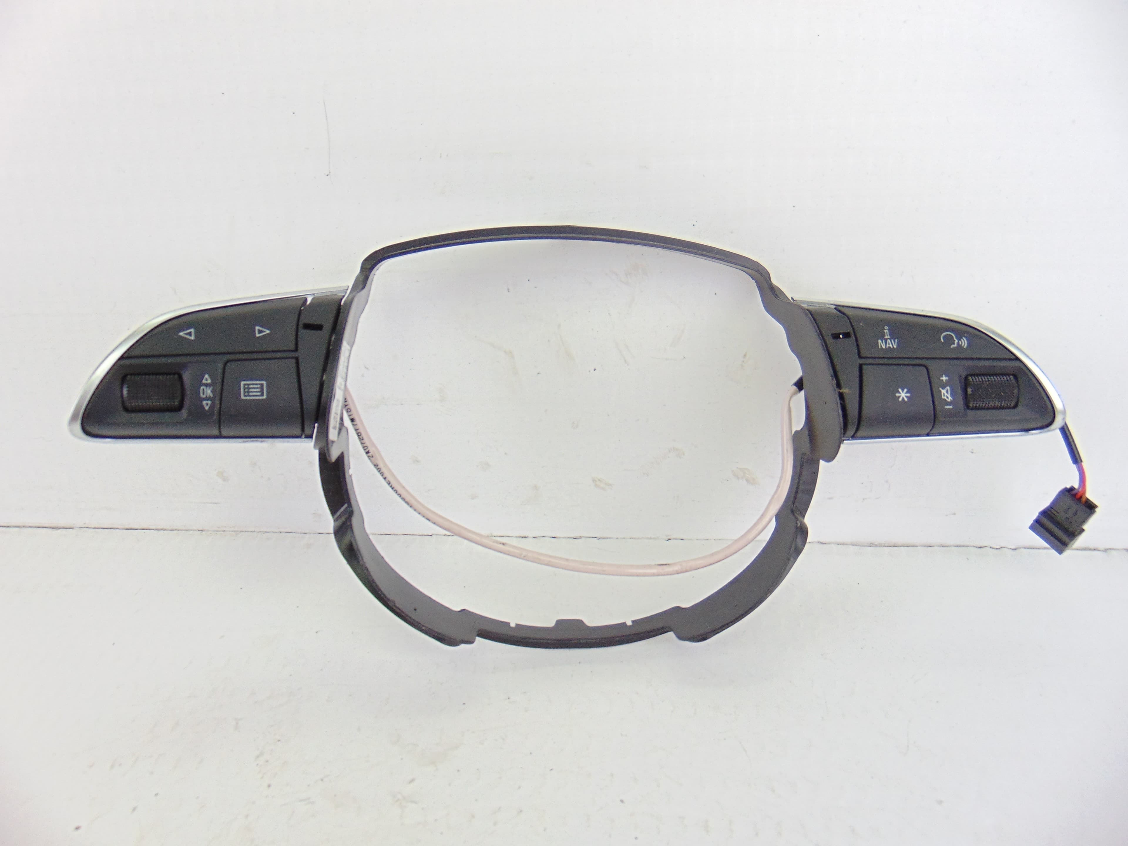 Mando volante, 4G0419091BA usado